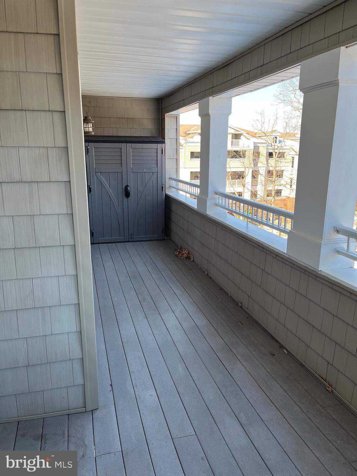 OYSTER BAY CONDOMINIUMS - Residential Lease