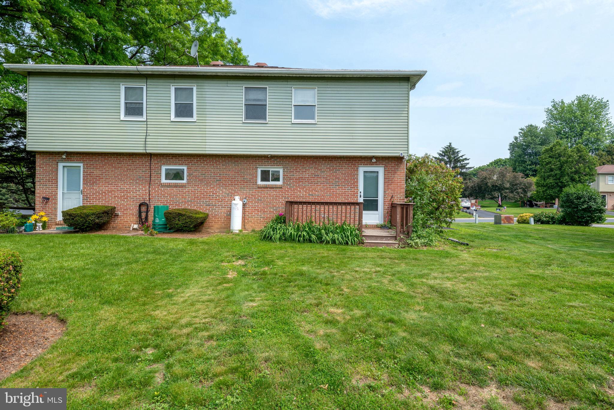 1242 STAMAN LANE
