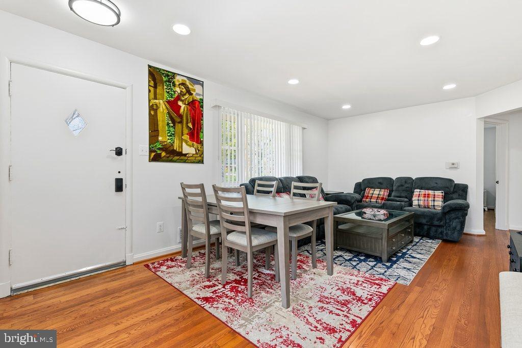WHEATON FOREST - Residential