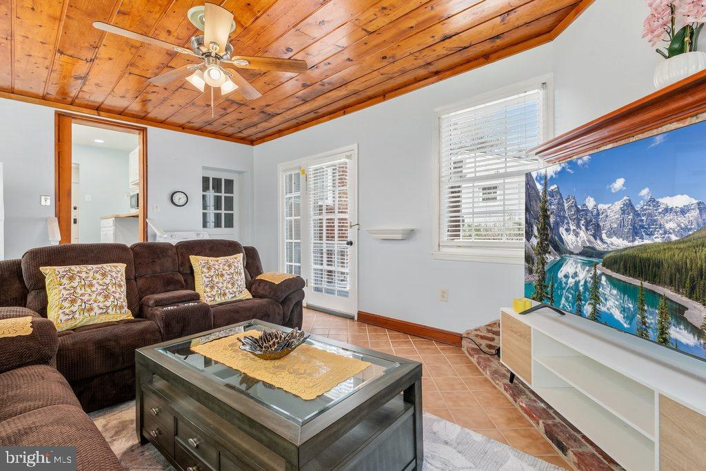 WHEATON FOREST - Residential