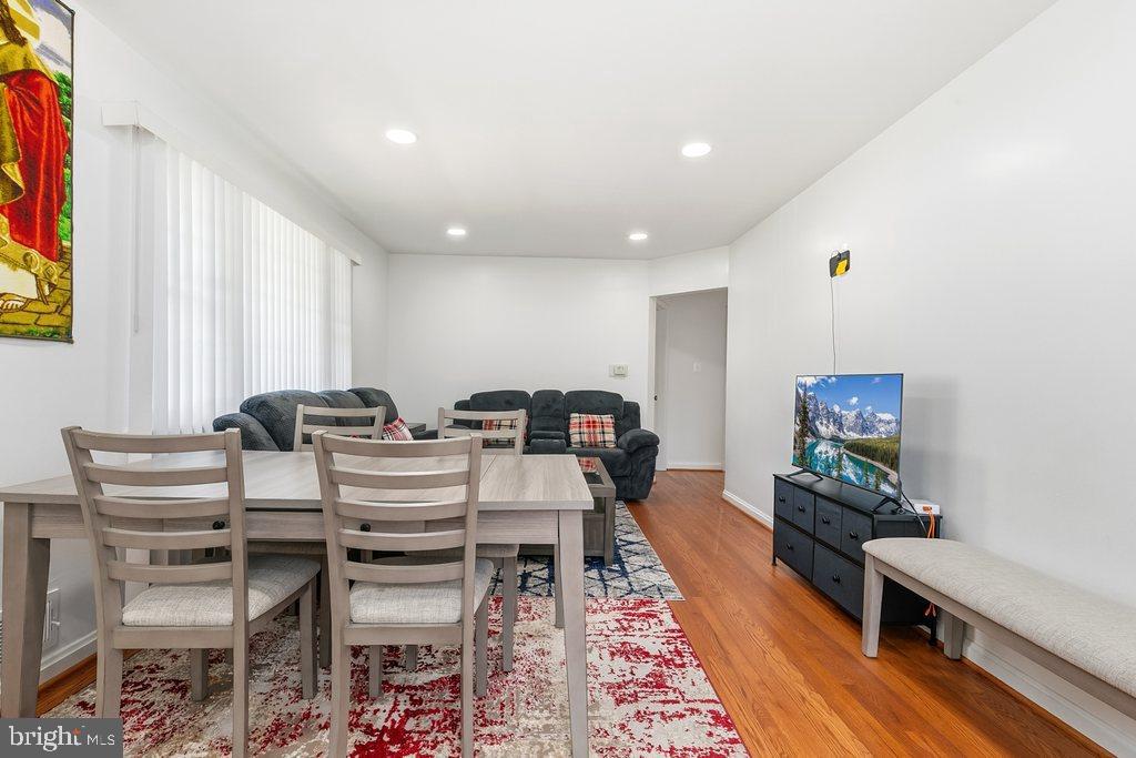 WHEATON FOREST - Residential