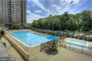 THE CARLTON - Residential