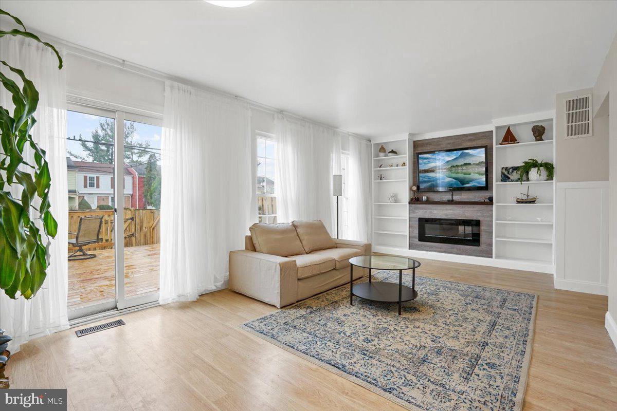 PLEASANT FIELDS - Residential Lease