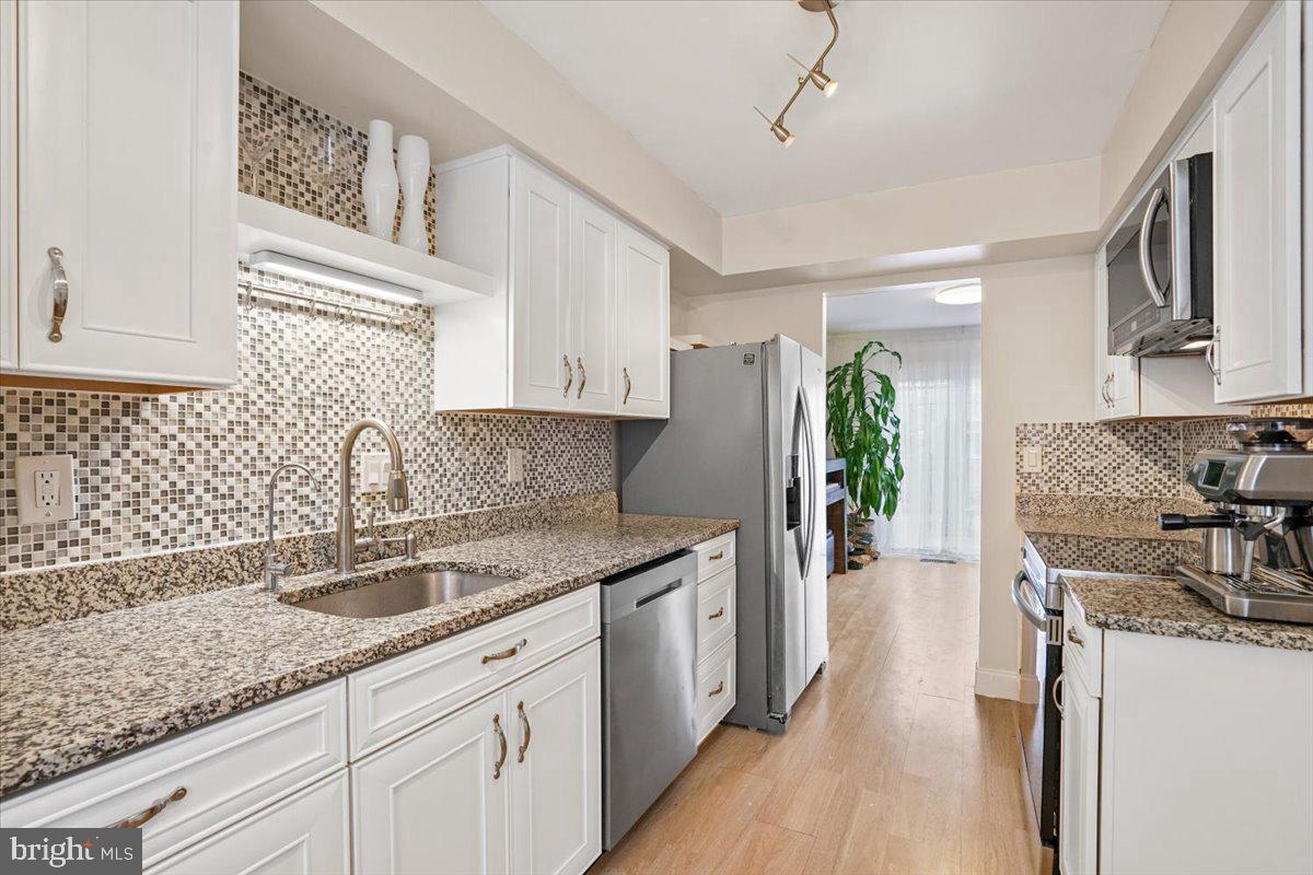 PLEASANT FIELDS - Residential Lease