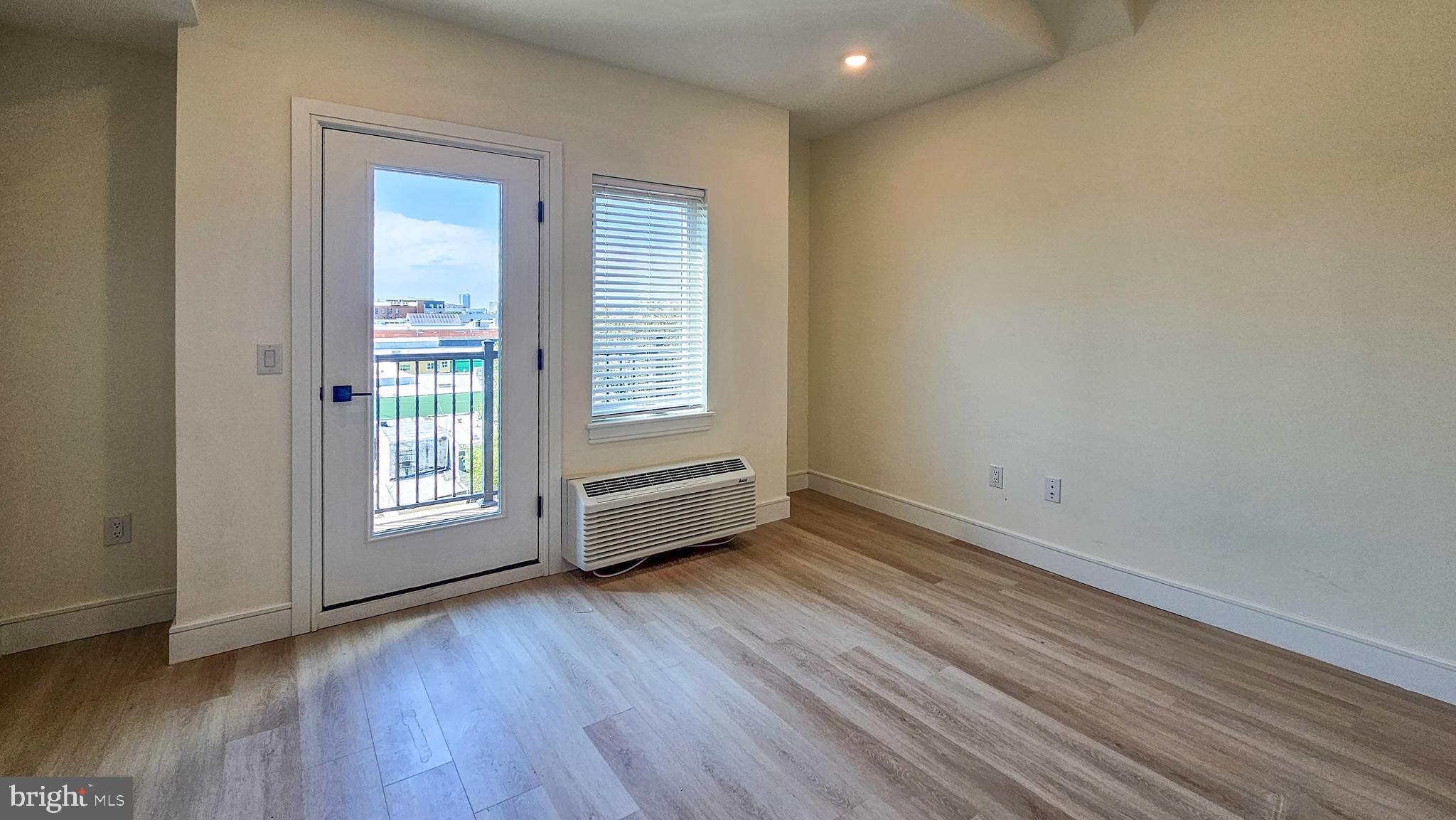 KENSINGTON - Residential Lease