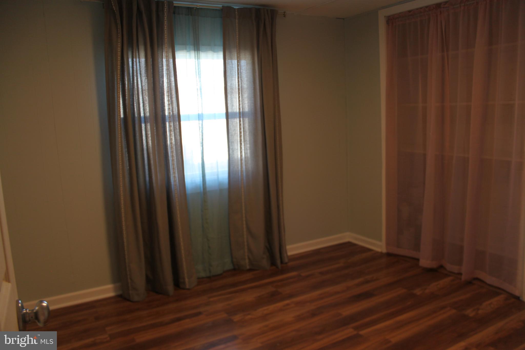 PINE MANOR - Residential