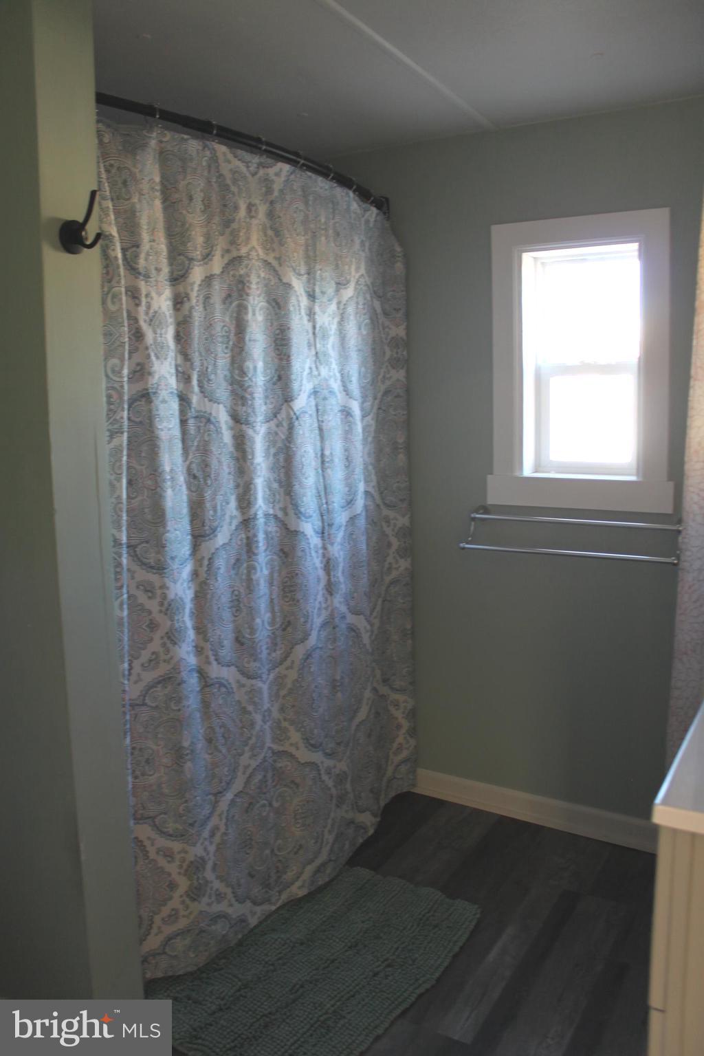 PINE MANOR - Residential