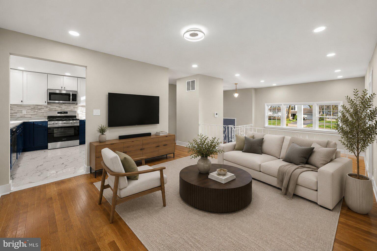 641 YDV-HAM SQUARE