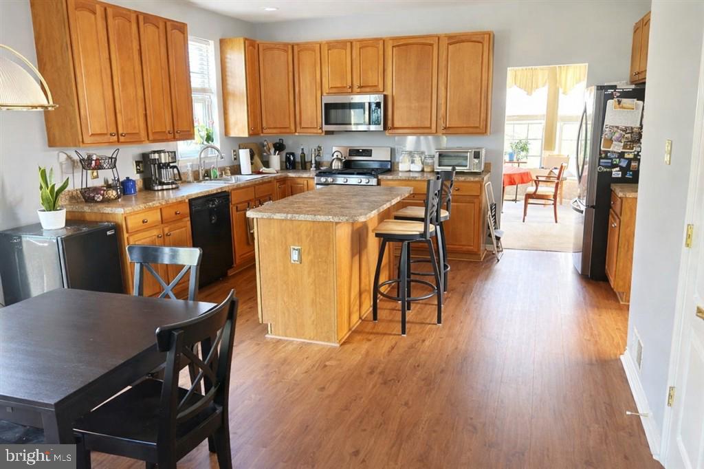 2521 KAREN WAY