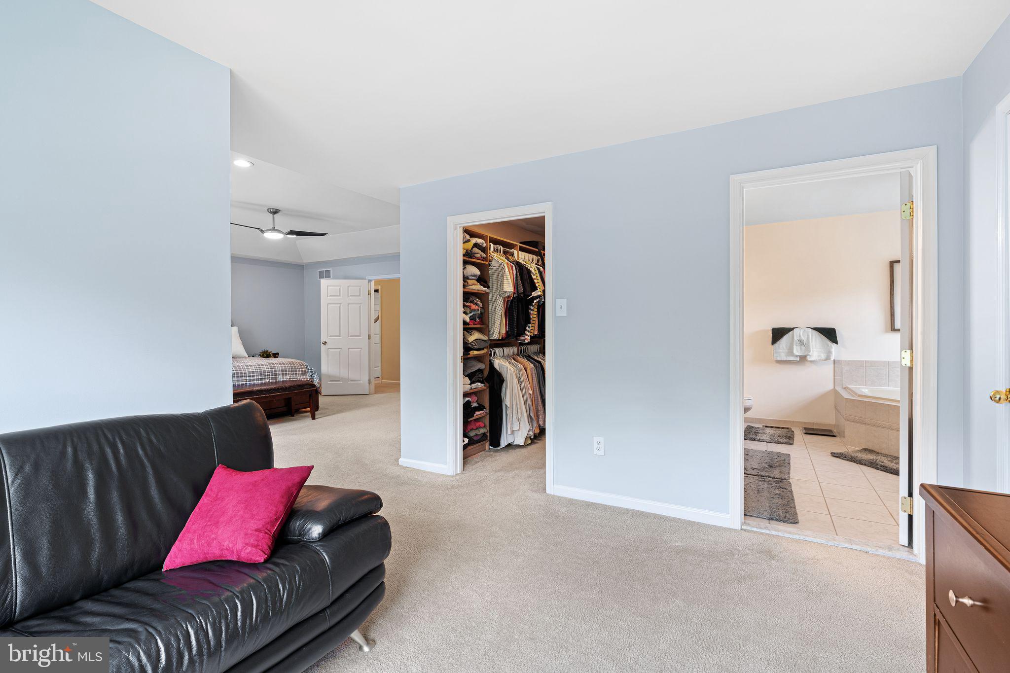 WILSHIRE GLEN - Residential