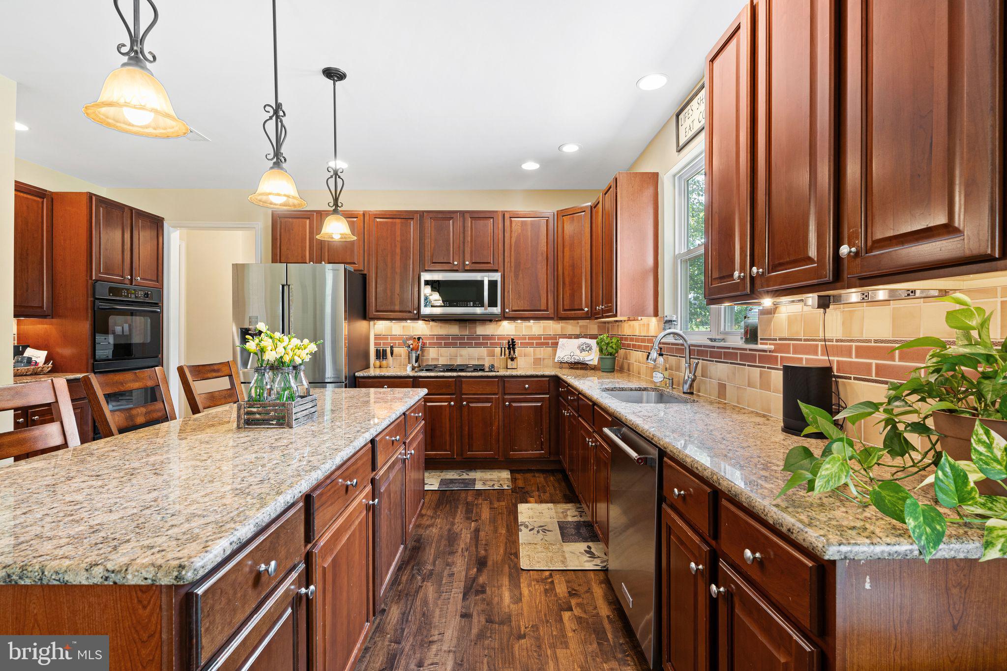 WILSHIRE GLEN - Residential