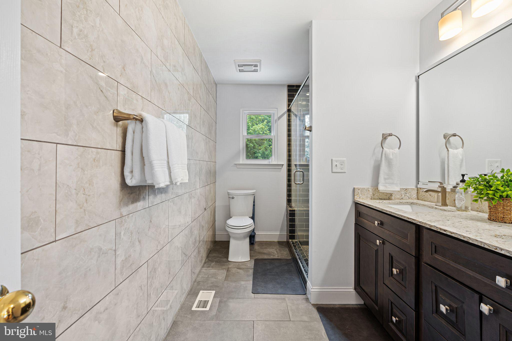 WILSHIRE GLEN - Residential