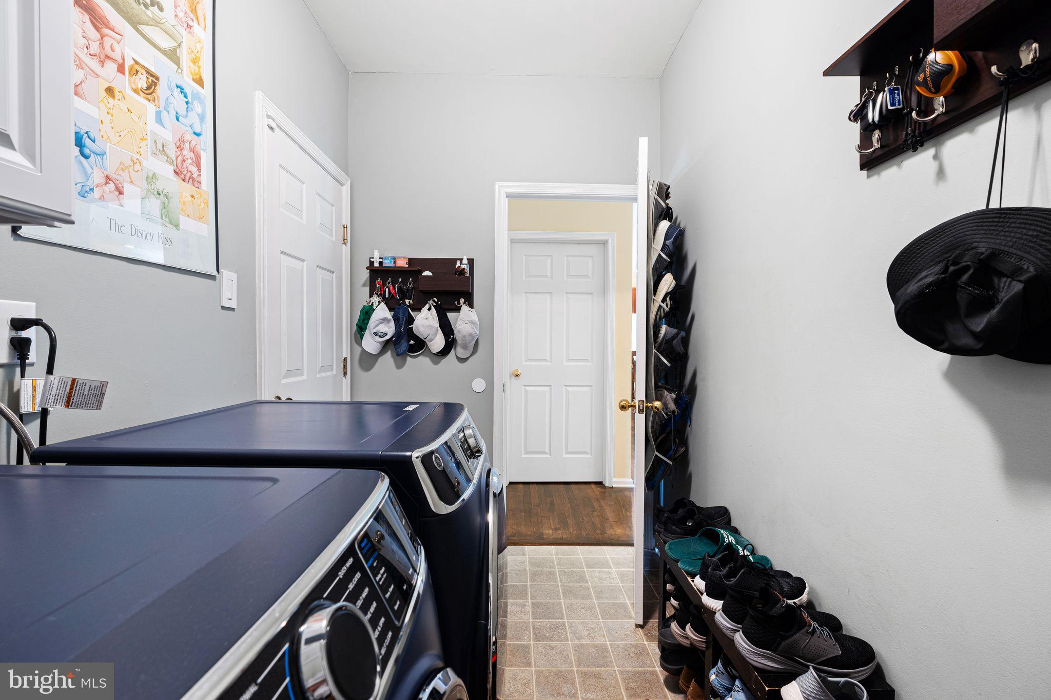 WILSHIRE GLEN - Residential