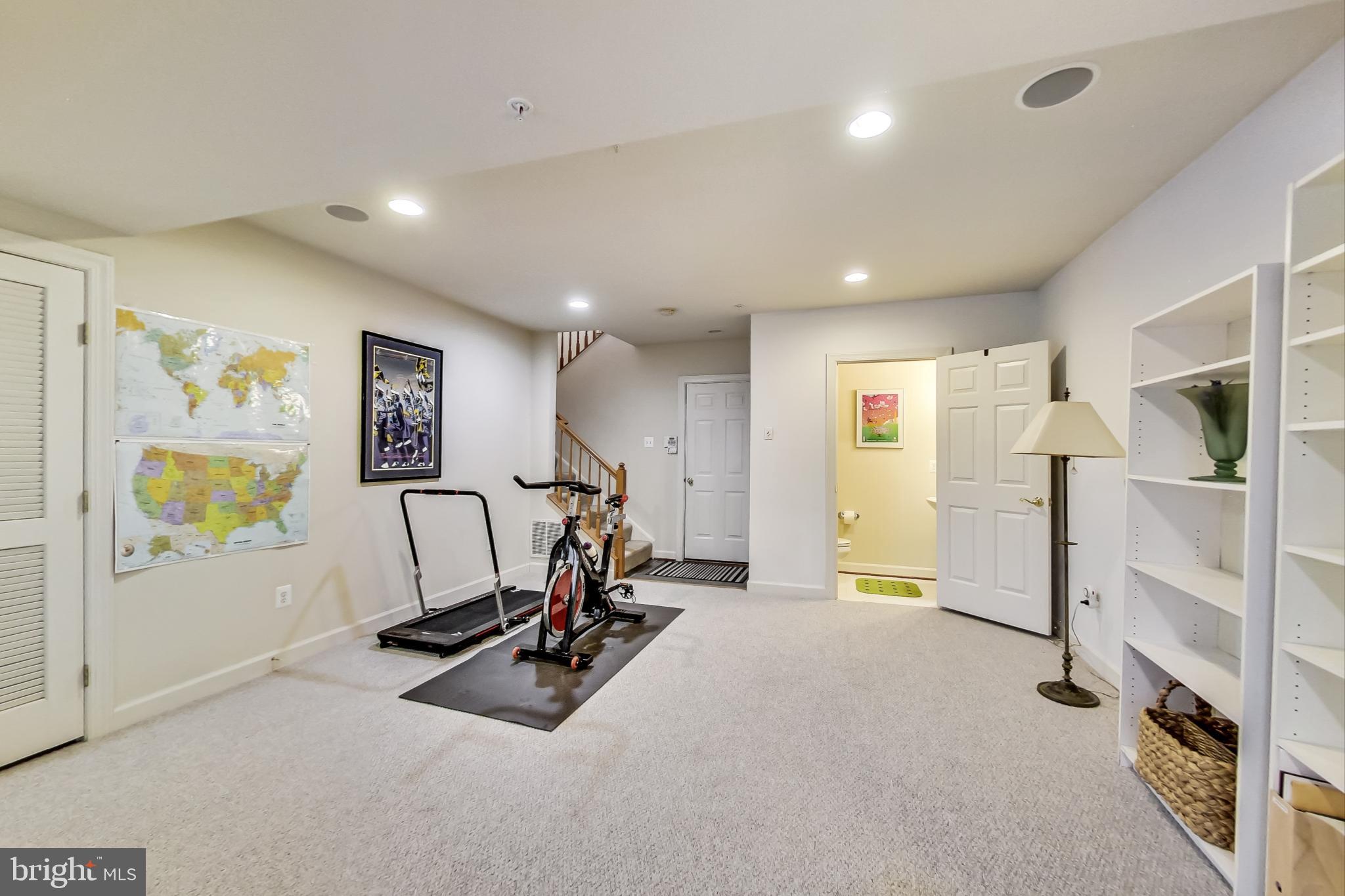 MAPLE RIDGE - Residential