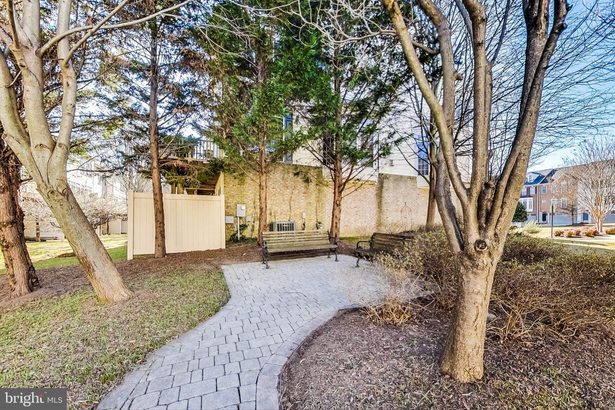 MAPLE RIDGE - Residential