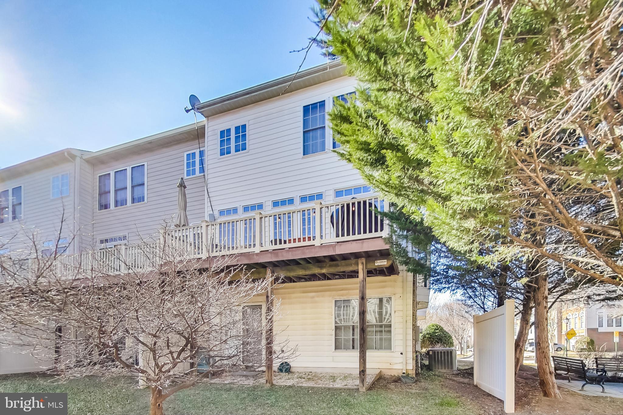 MAPLE RIDGE - Residential