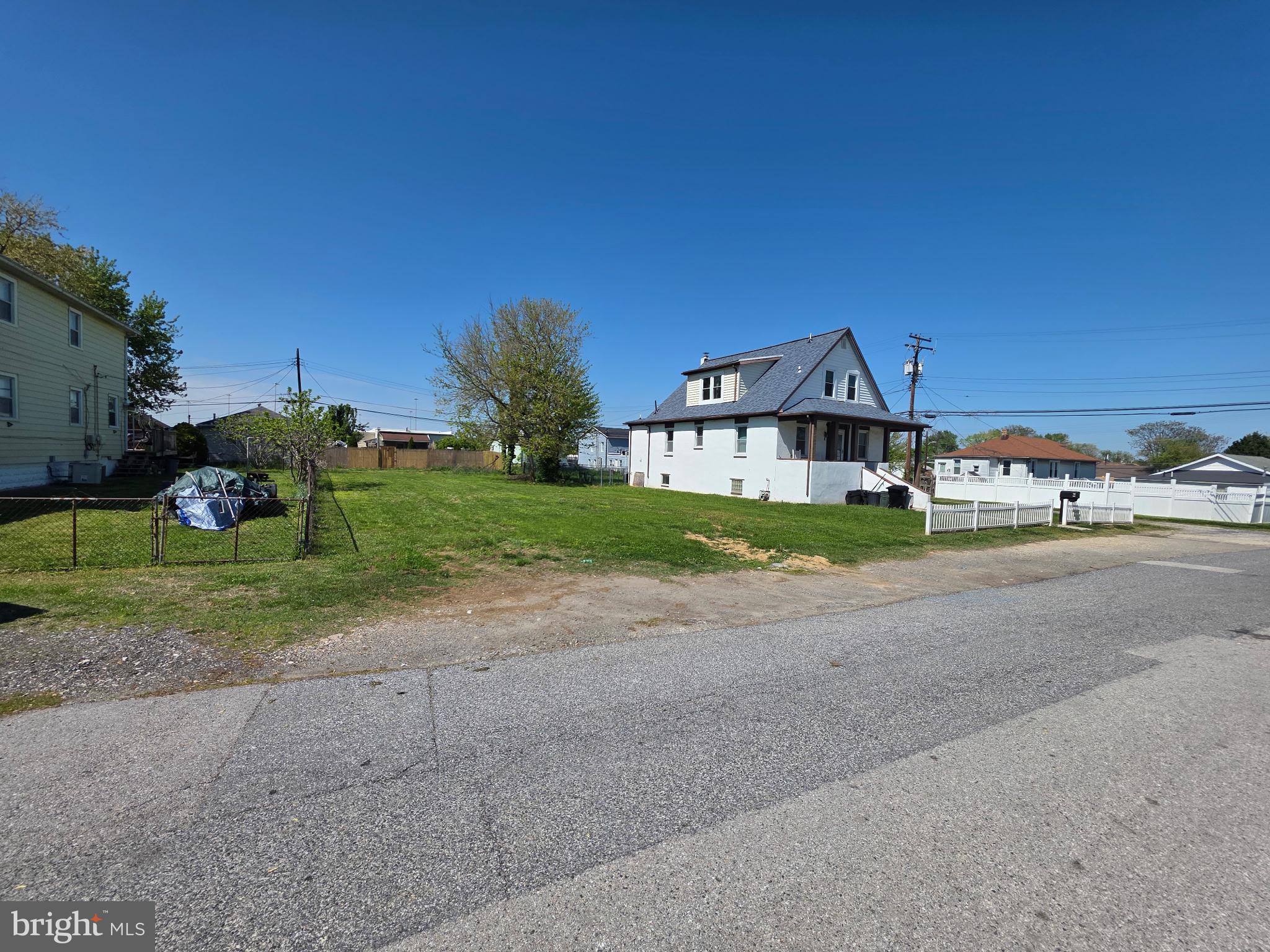 12 CENTRE AVENUE