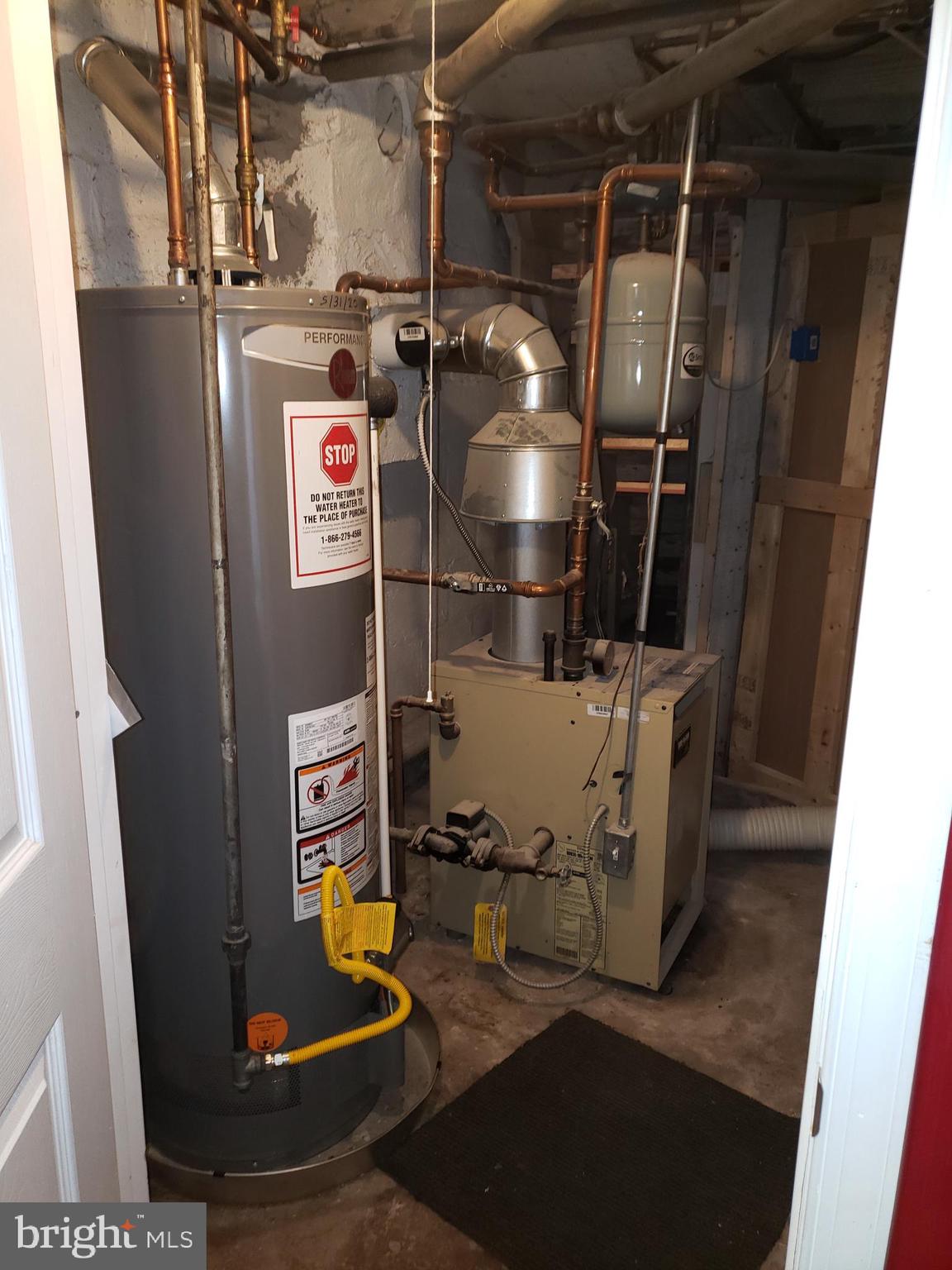 ALBEMARLE SQUARE - Residential