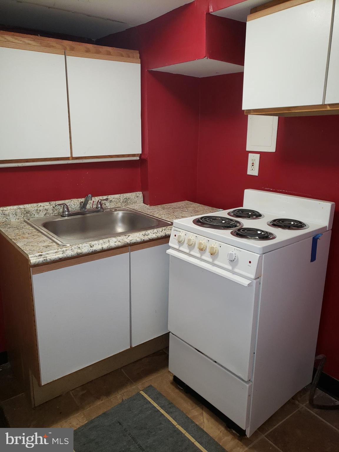 ALBEMARLE SQUARE - Residential