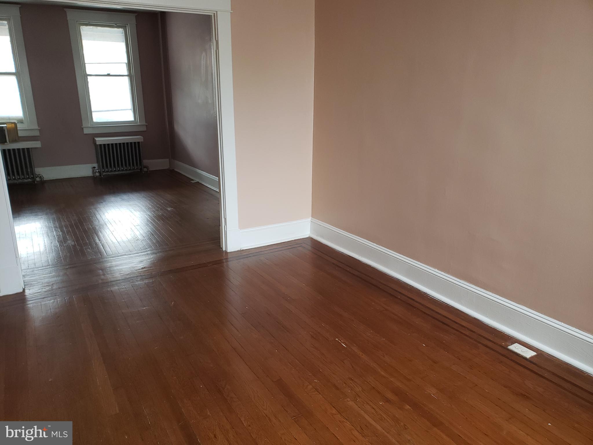 ALBEMARLE SQUARE - Residential