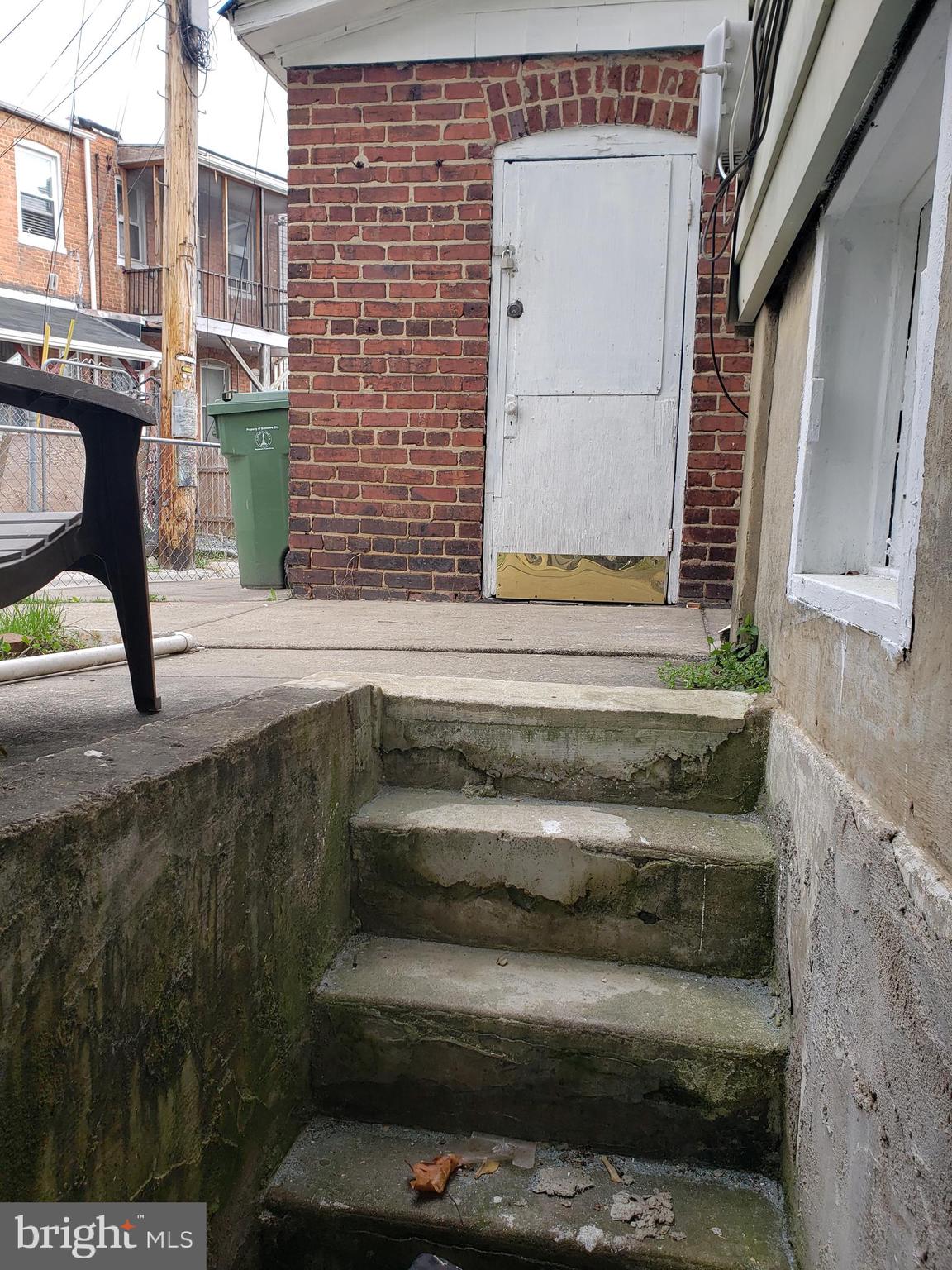 ALBEMARLE SQUARE - Residential