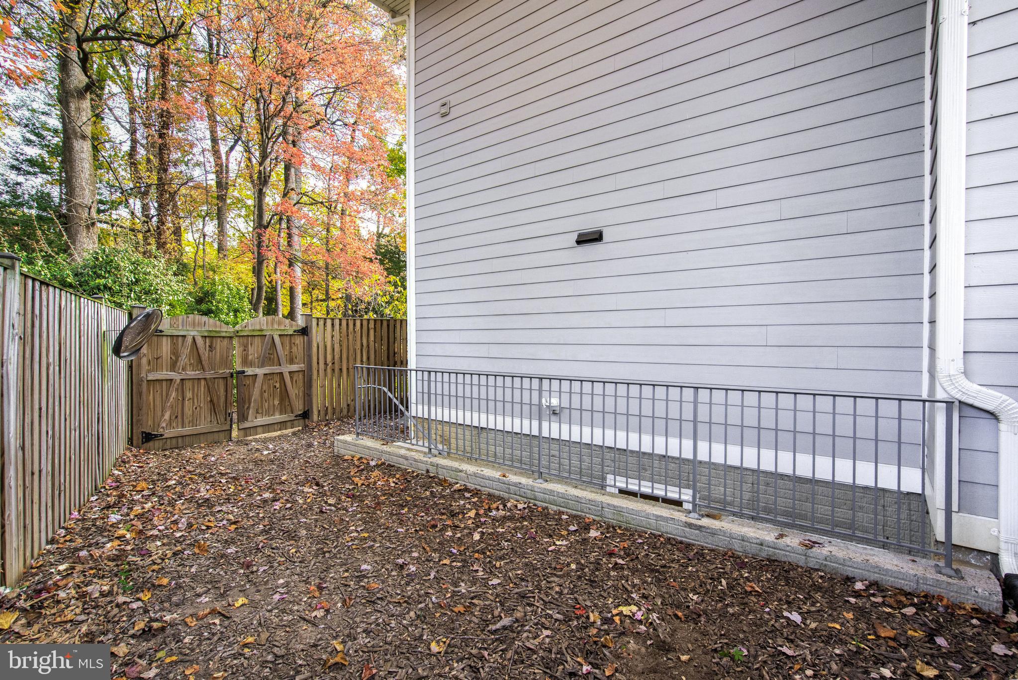 VIENNA WOODS - Residential