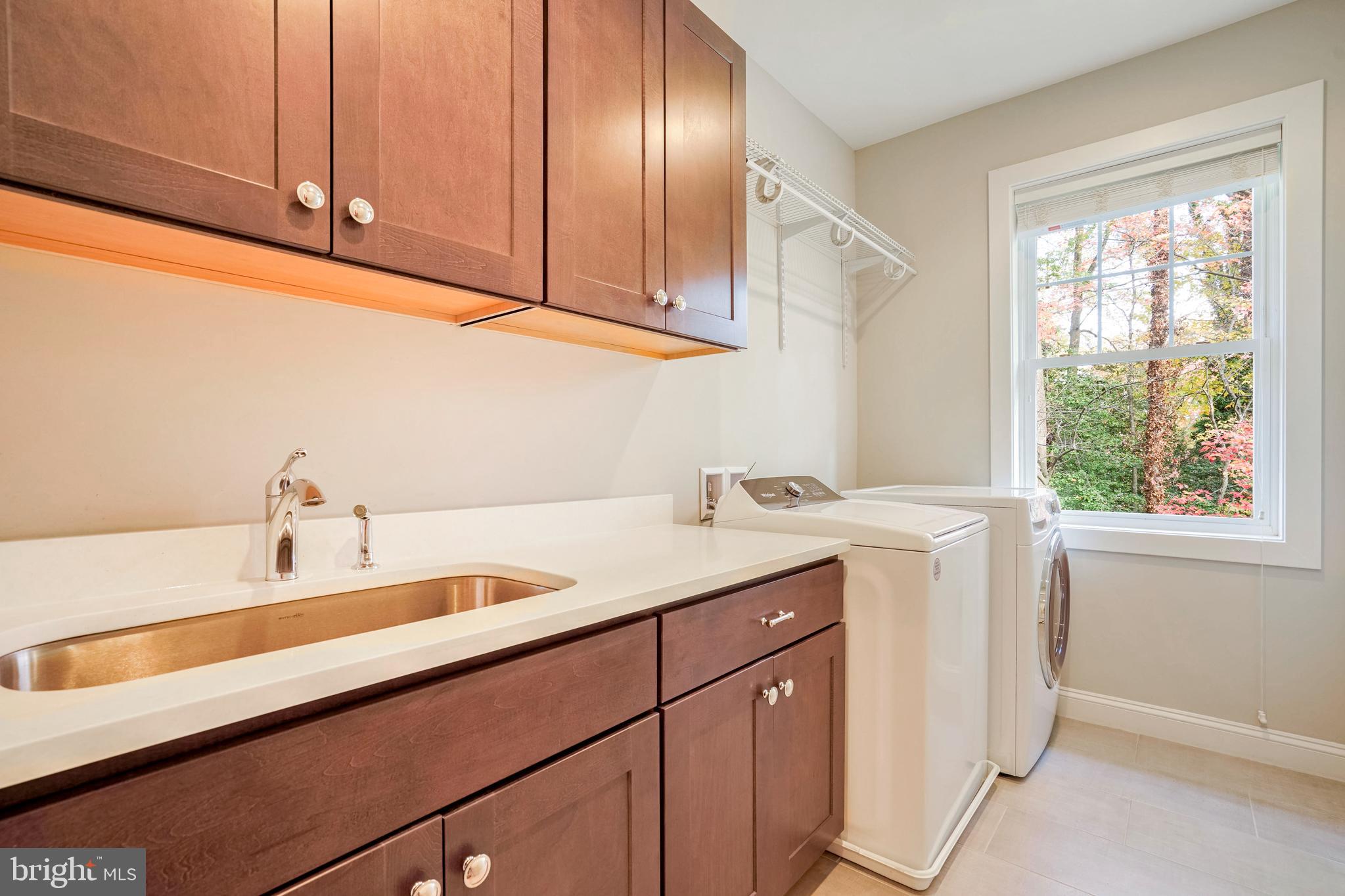 VIENNA WOODS - Residential