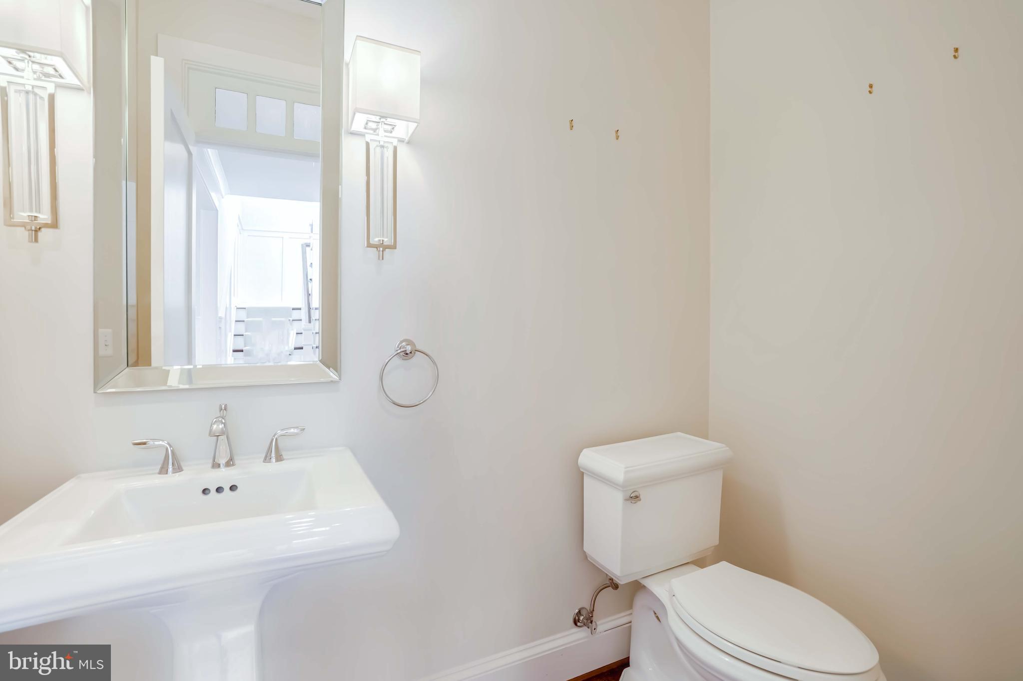 VIENNA WOODS - Residential