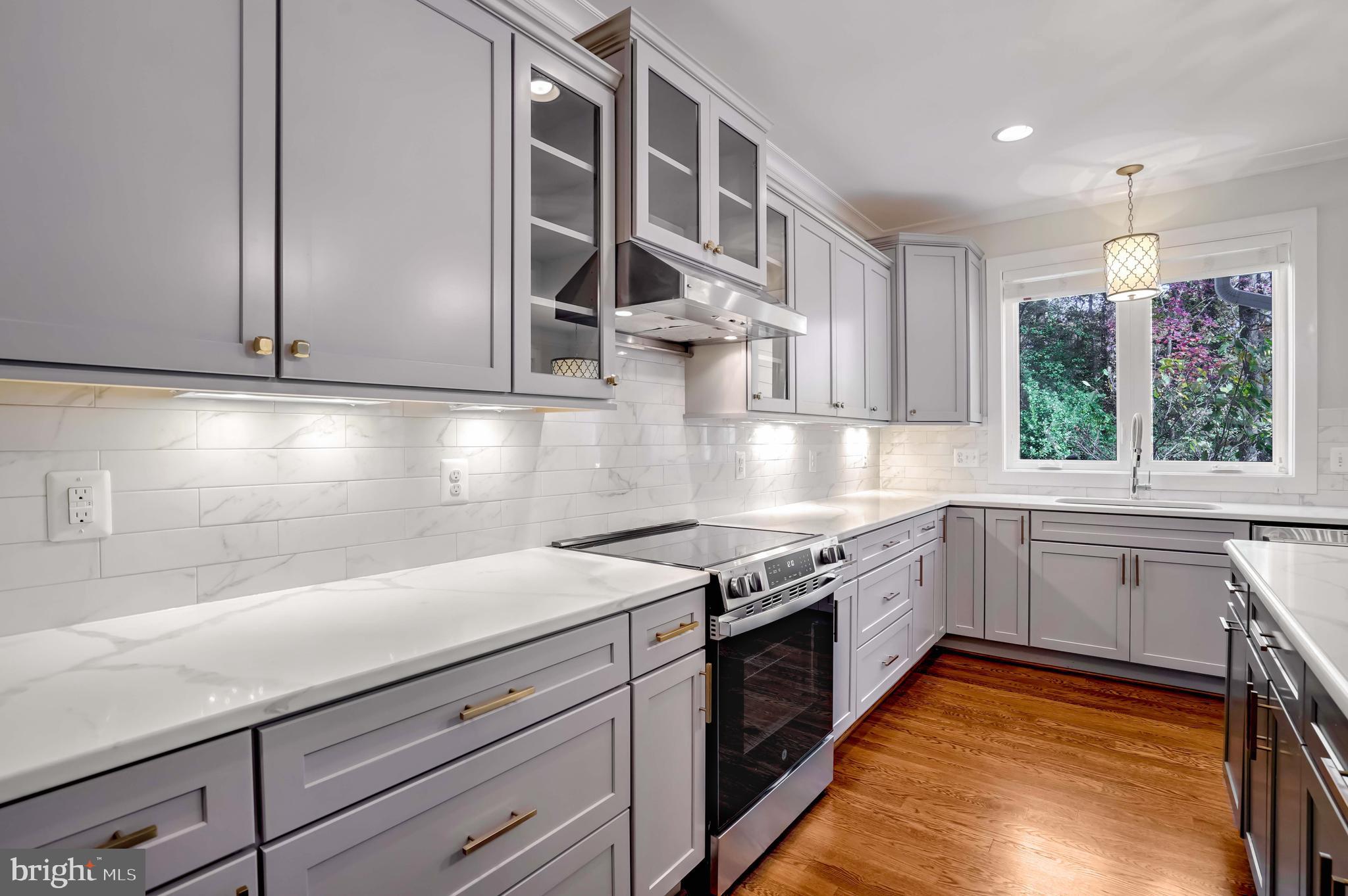 VIENNA WOODS - Residential