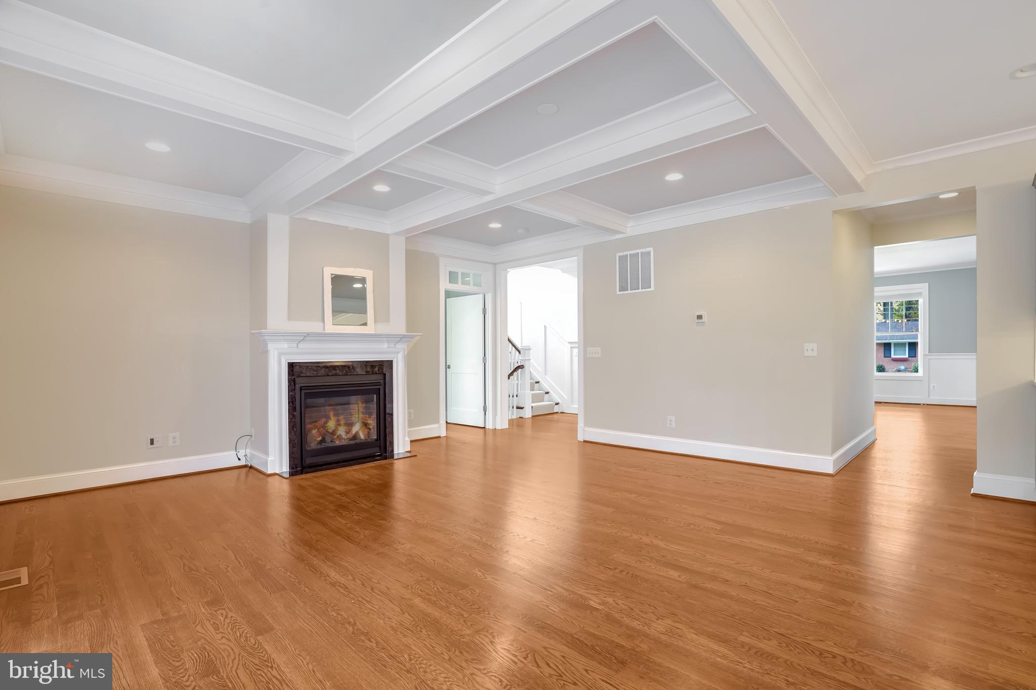 VIENNA WOODS - Residential