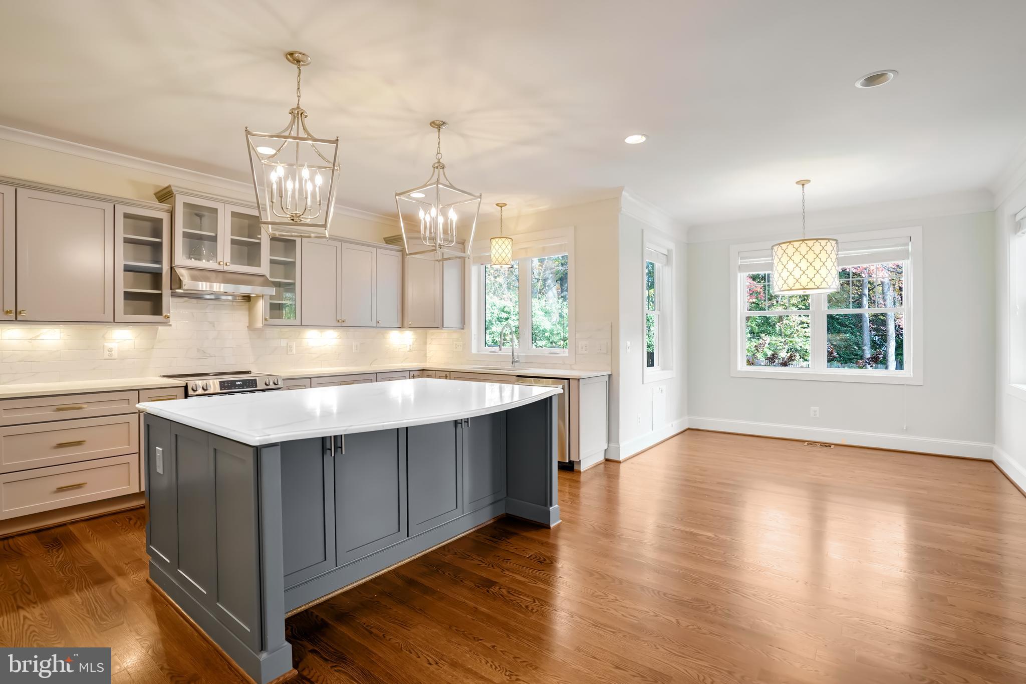 VIENNA WOODS - Residential