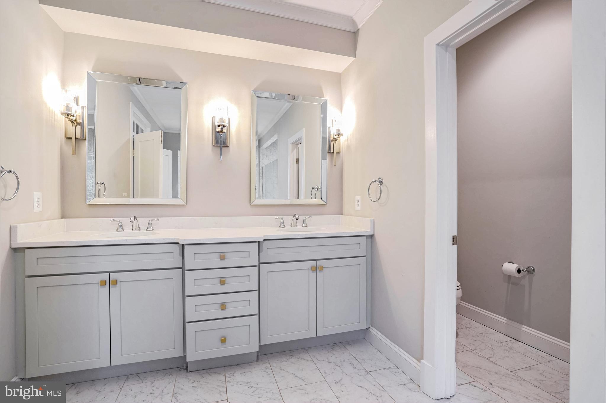 VIENNA WOODS - Residential