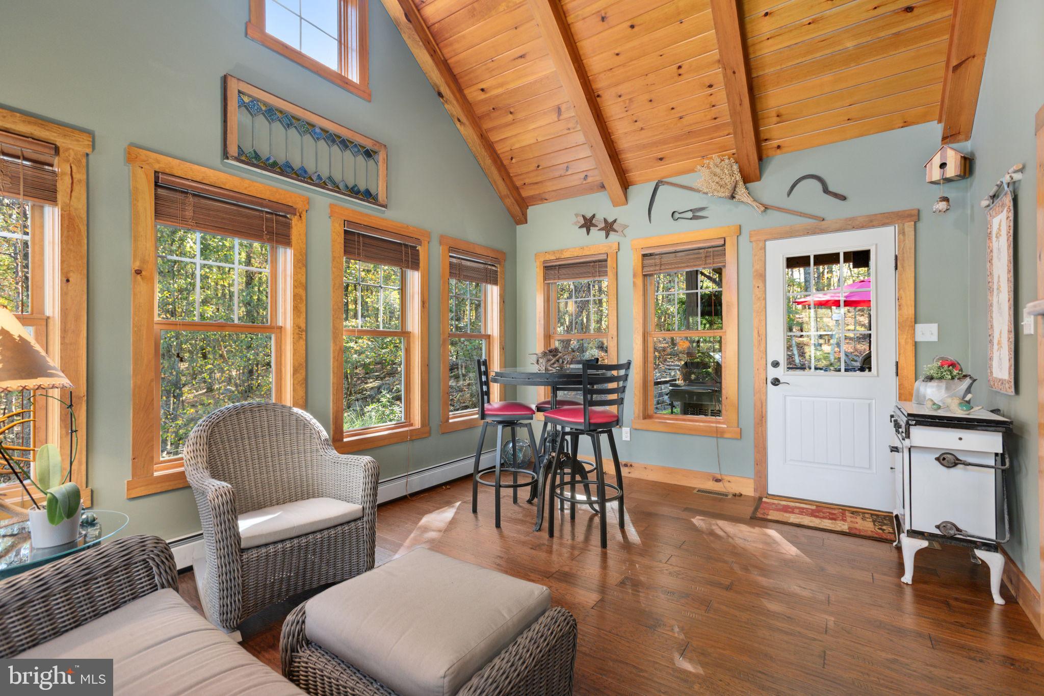 EAGLE ROCK RESORT - Residential