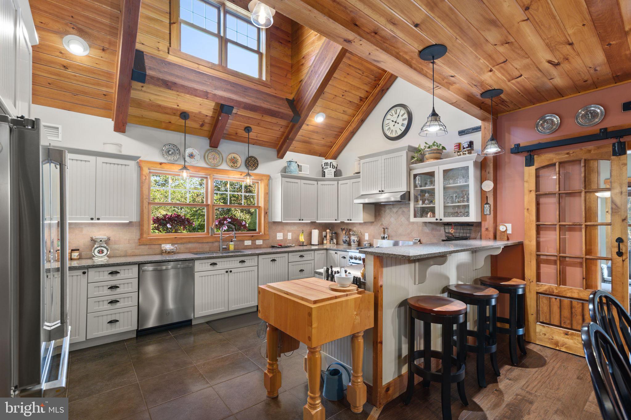 EAGLE ROCK RESORT - Residential