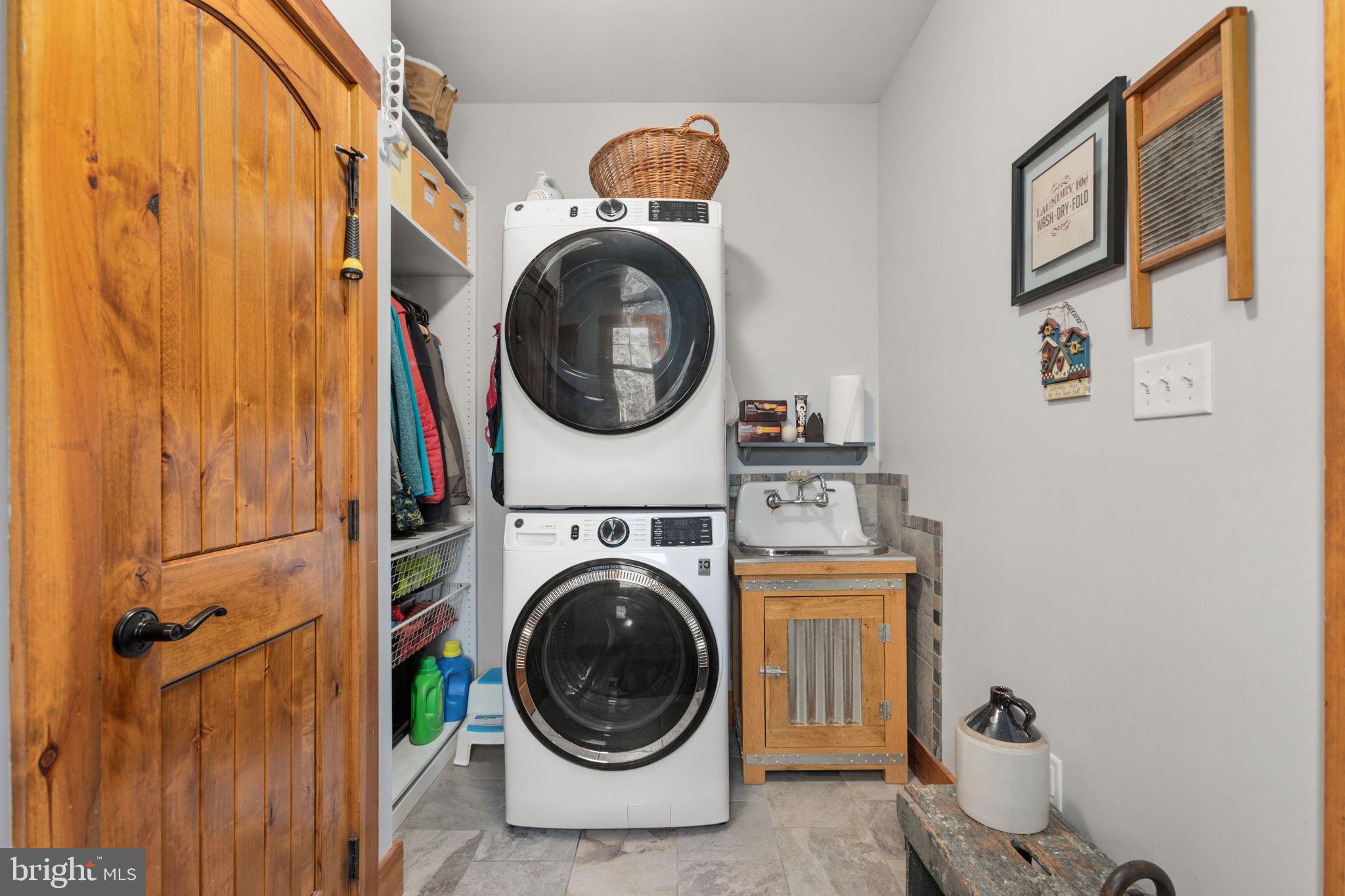 EAGLE ROCK RESORT - Residential