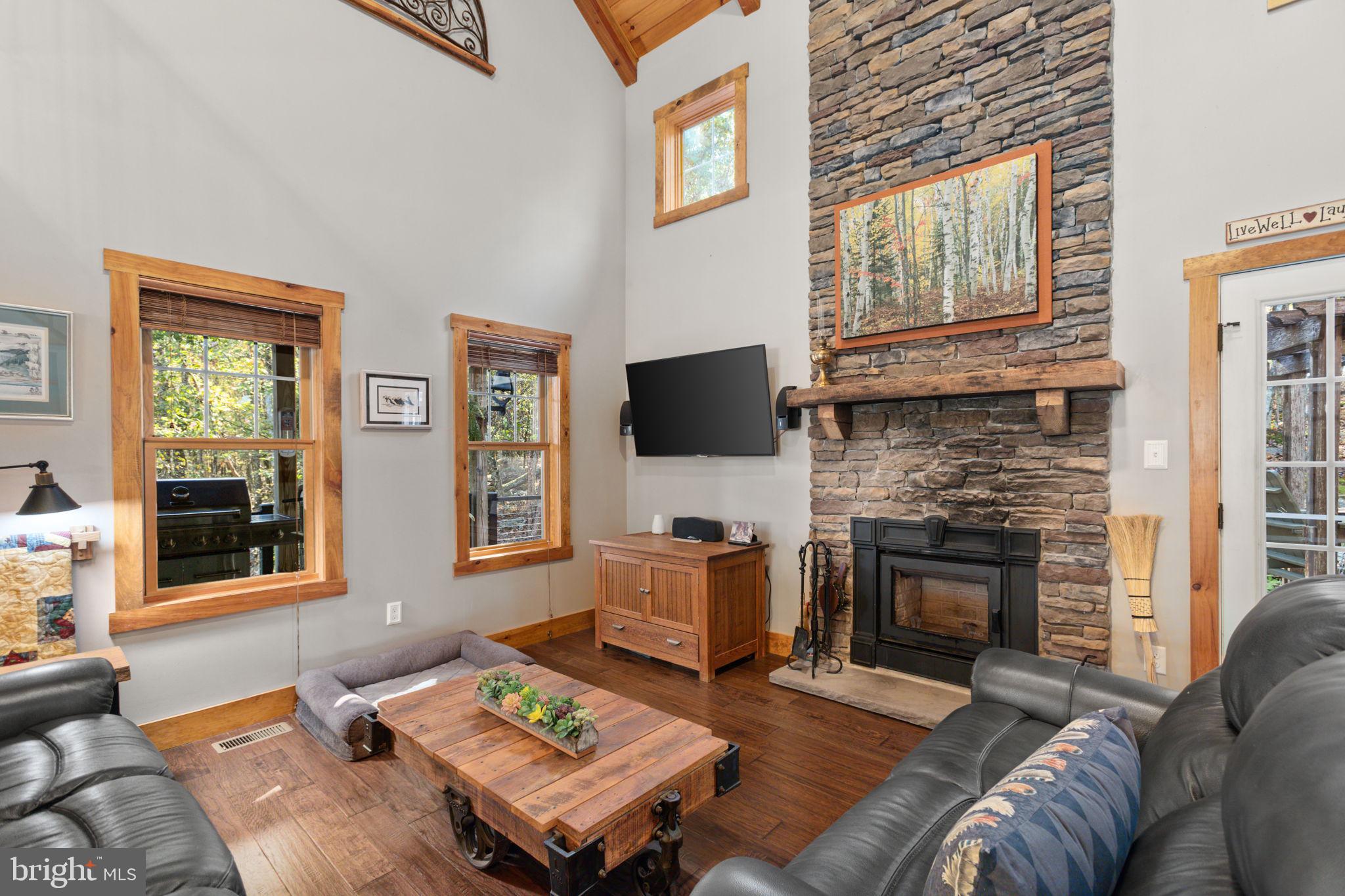 EAGLE ROCK RESORT - Residential