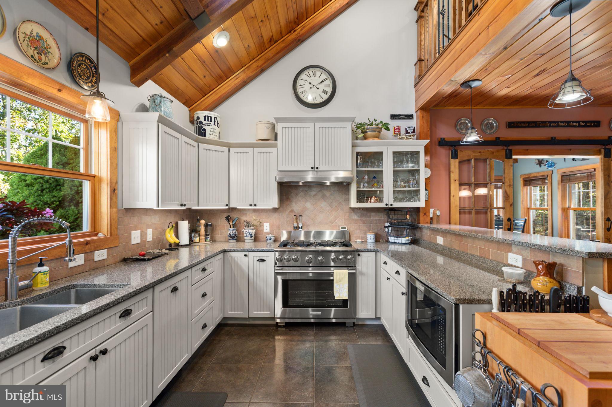 EAGLE ROCK RESORT - Residential