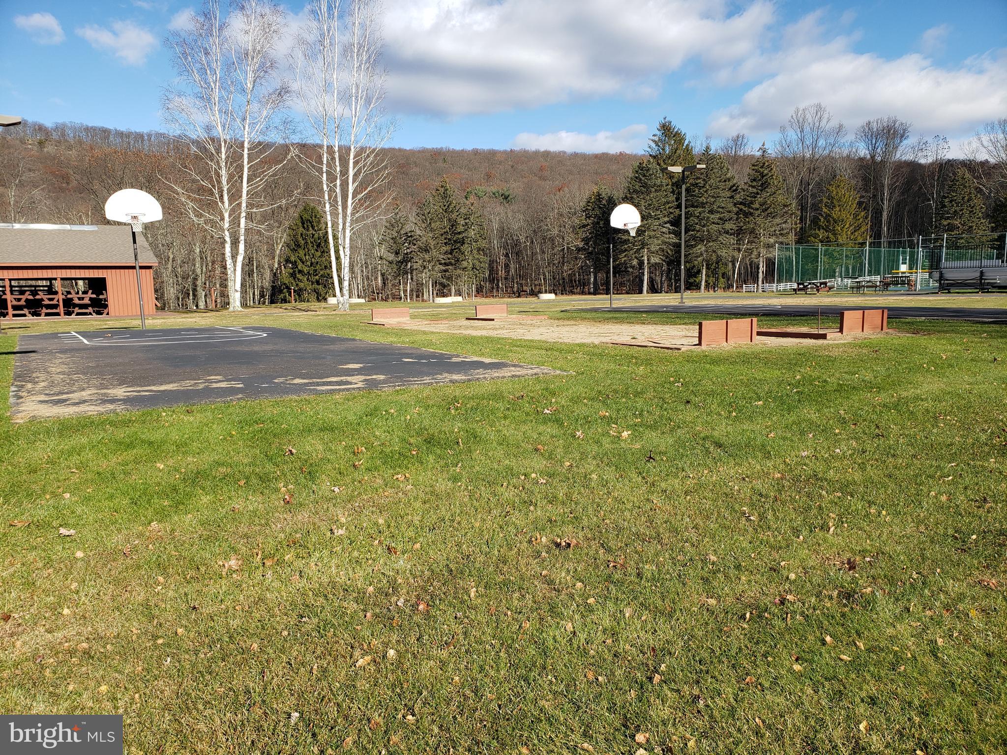 EAGLE ROCK RESORT - Residential