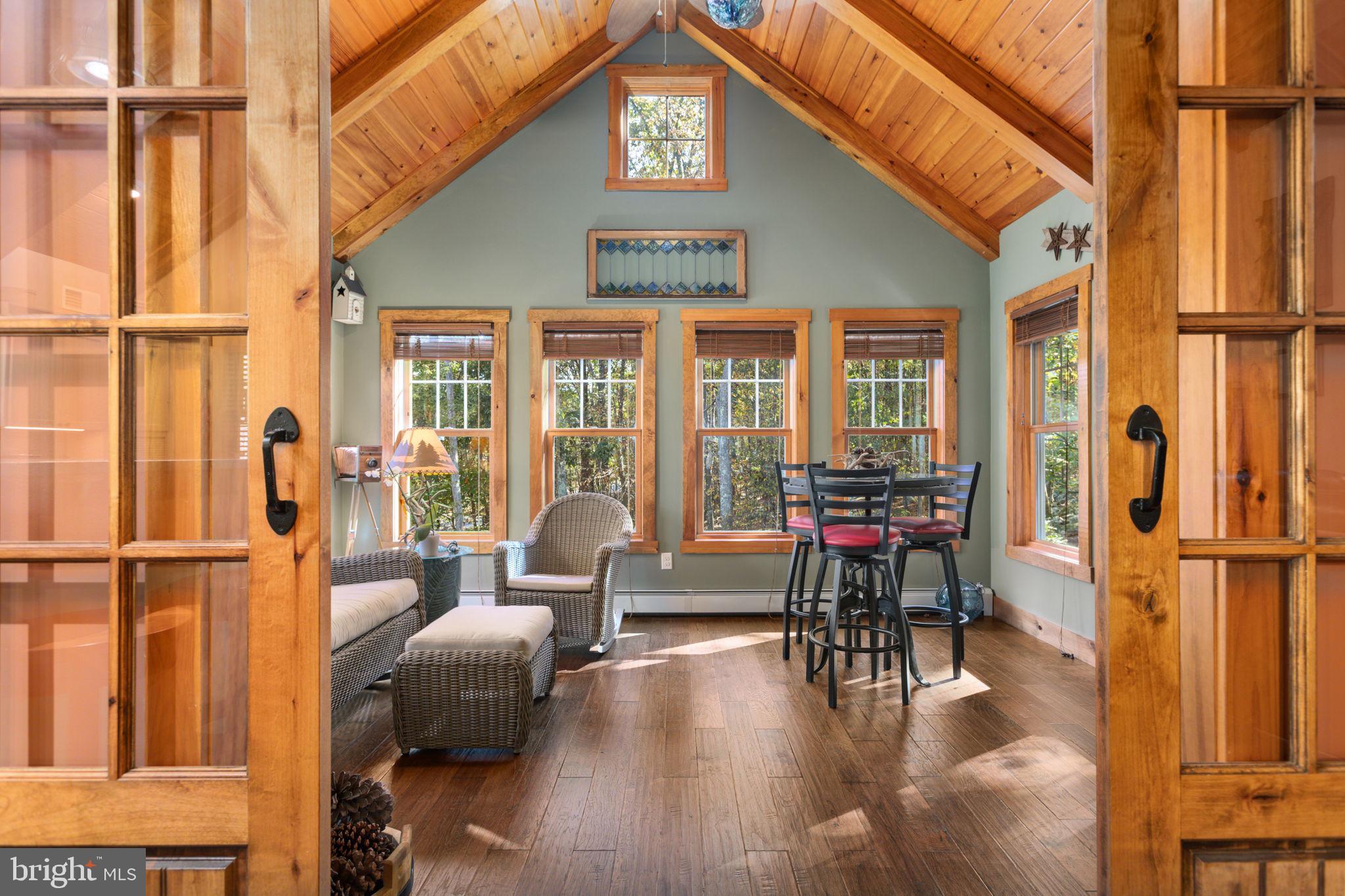 EAGLE ROCK RESORT - Residential