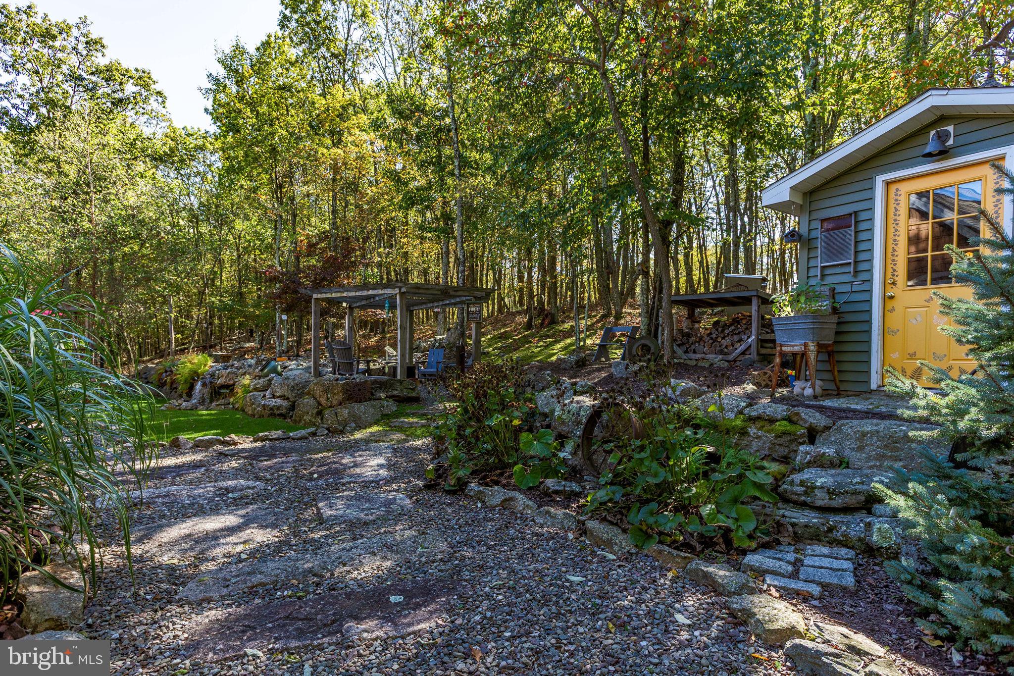 EAGLE ROCK RESORT - Residential