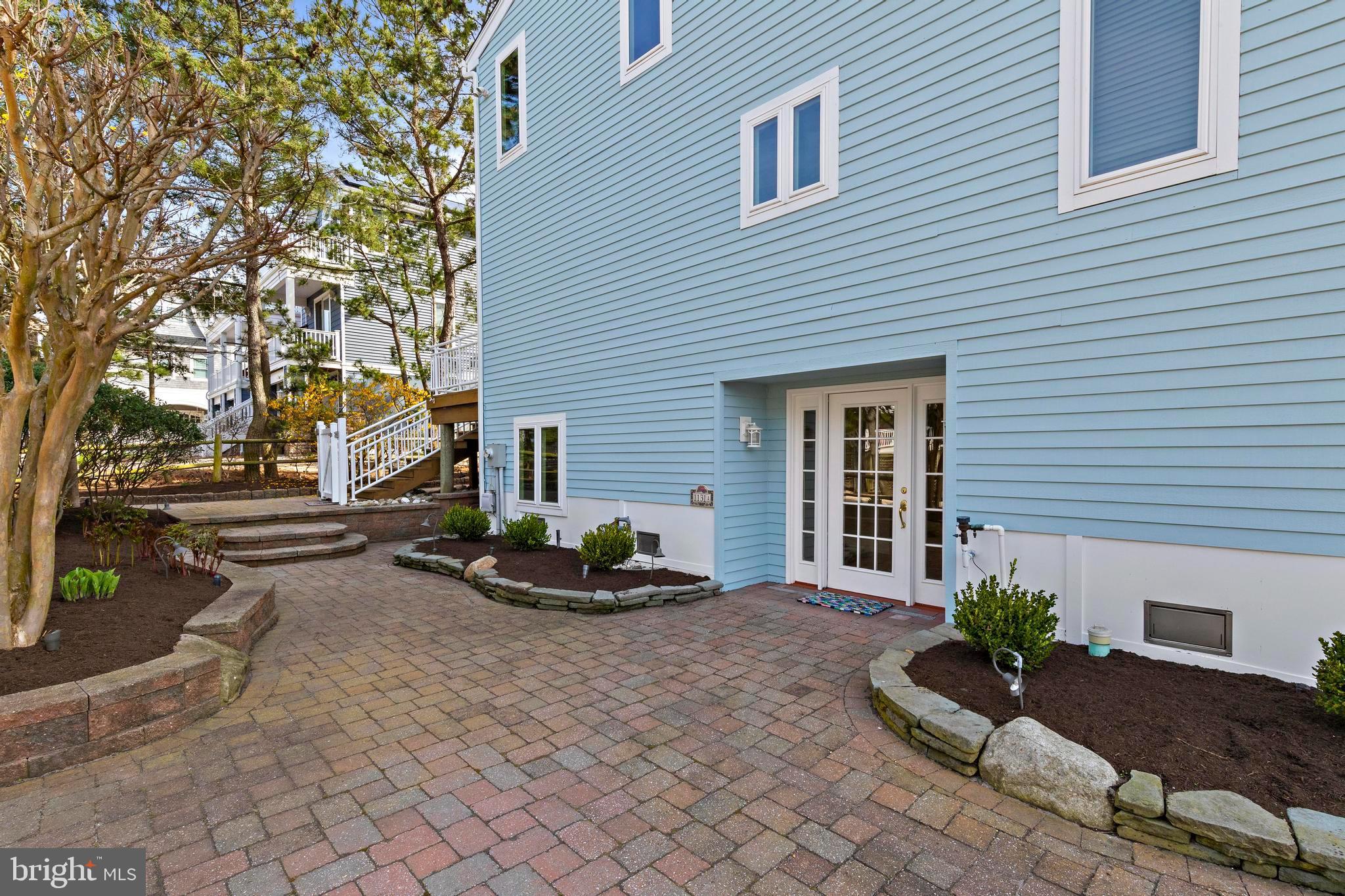 1131 LONG BEACH BOULEVARD A
