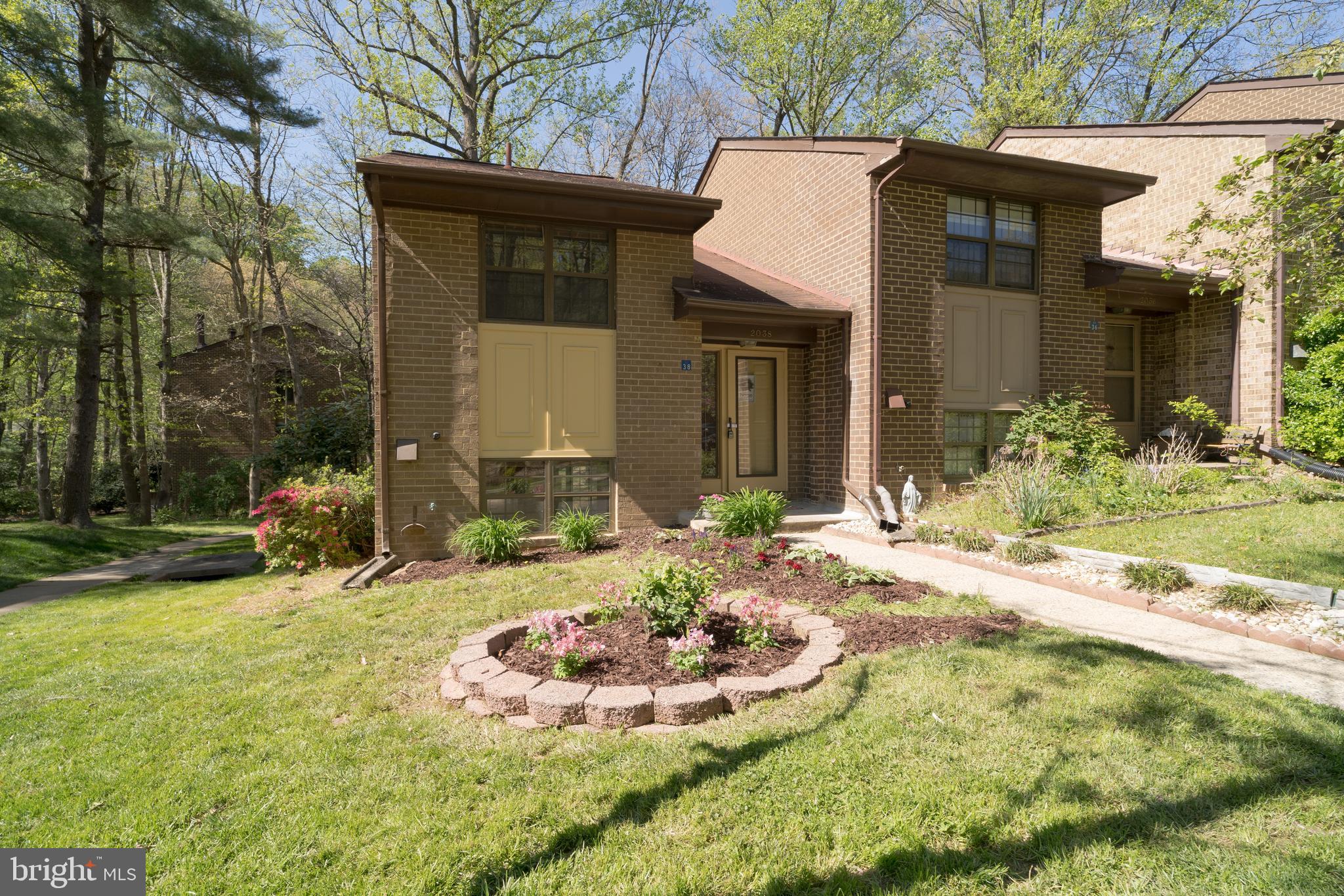 BOSTON RIDGE - Residential