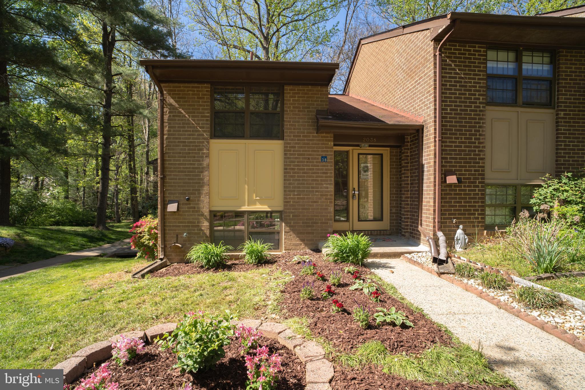 BOSTON RIDGE - Residential