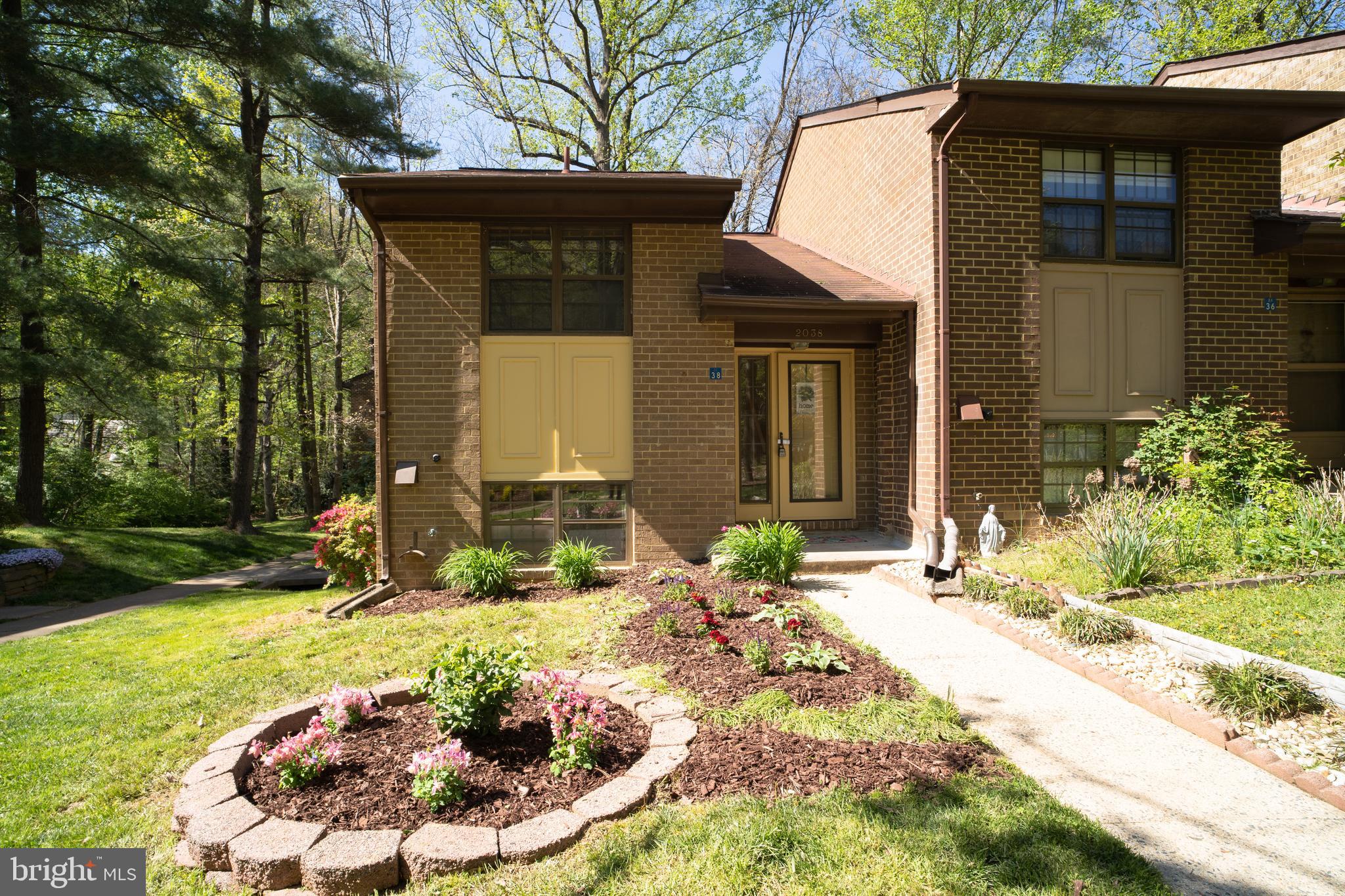 BOSTON RIDGE - Residential