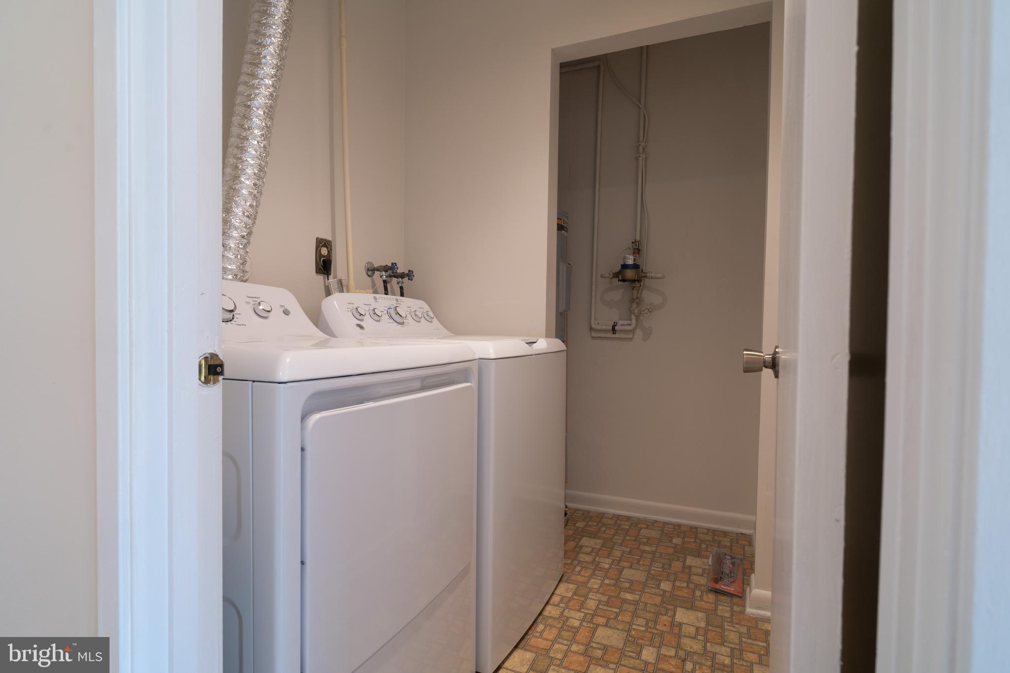 BOSTON RIDGE - Residential