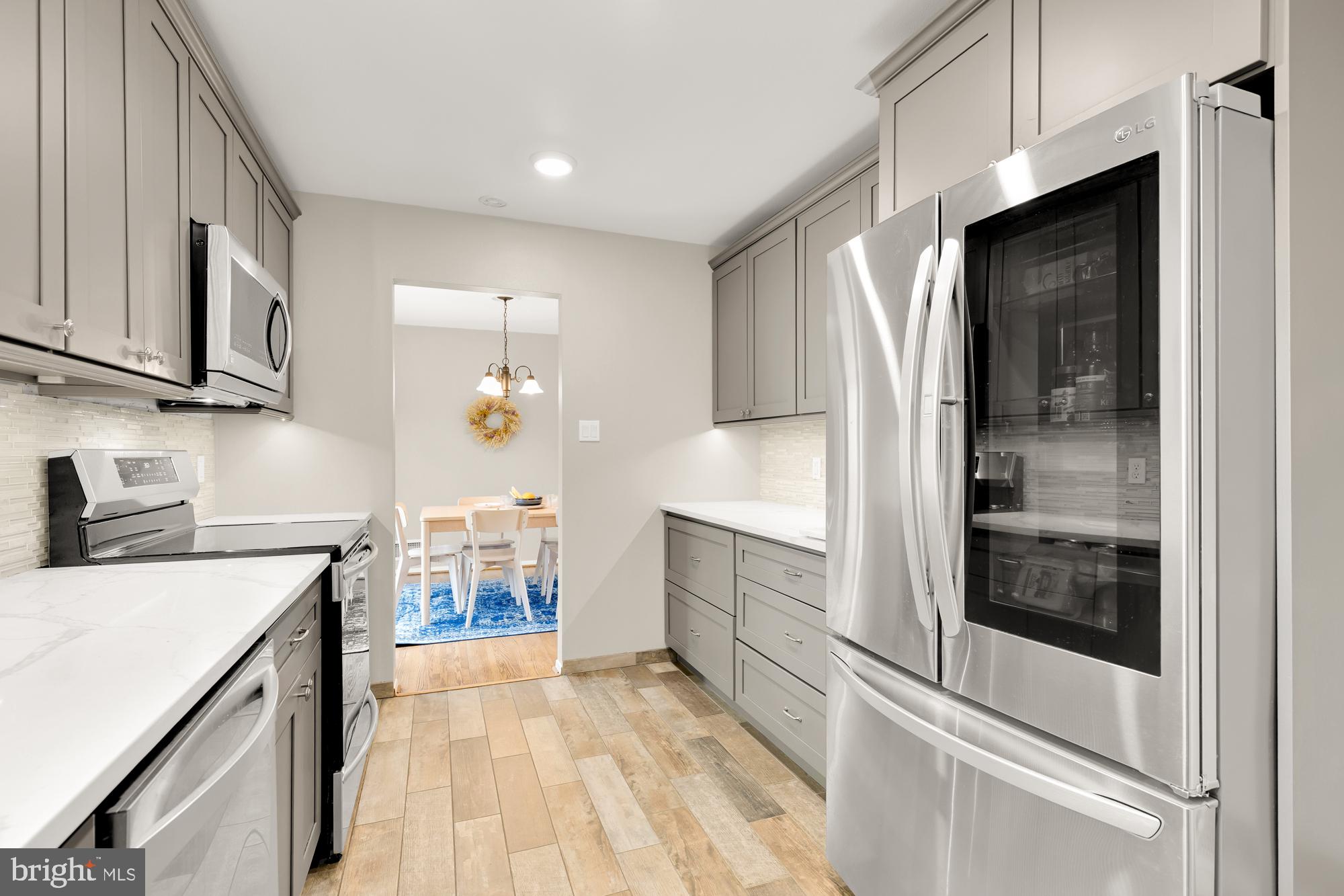 ROLLING VALLEY - Residential