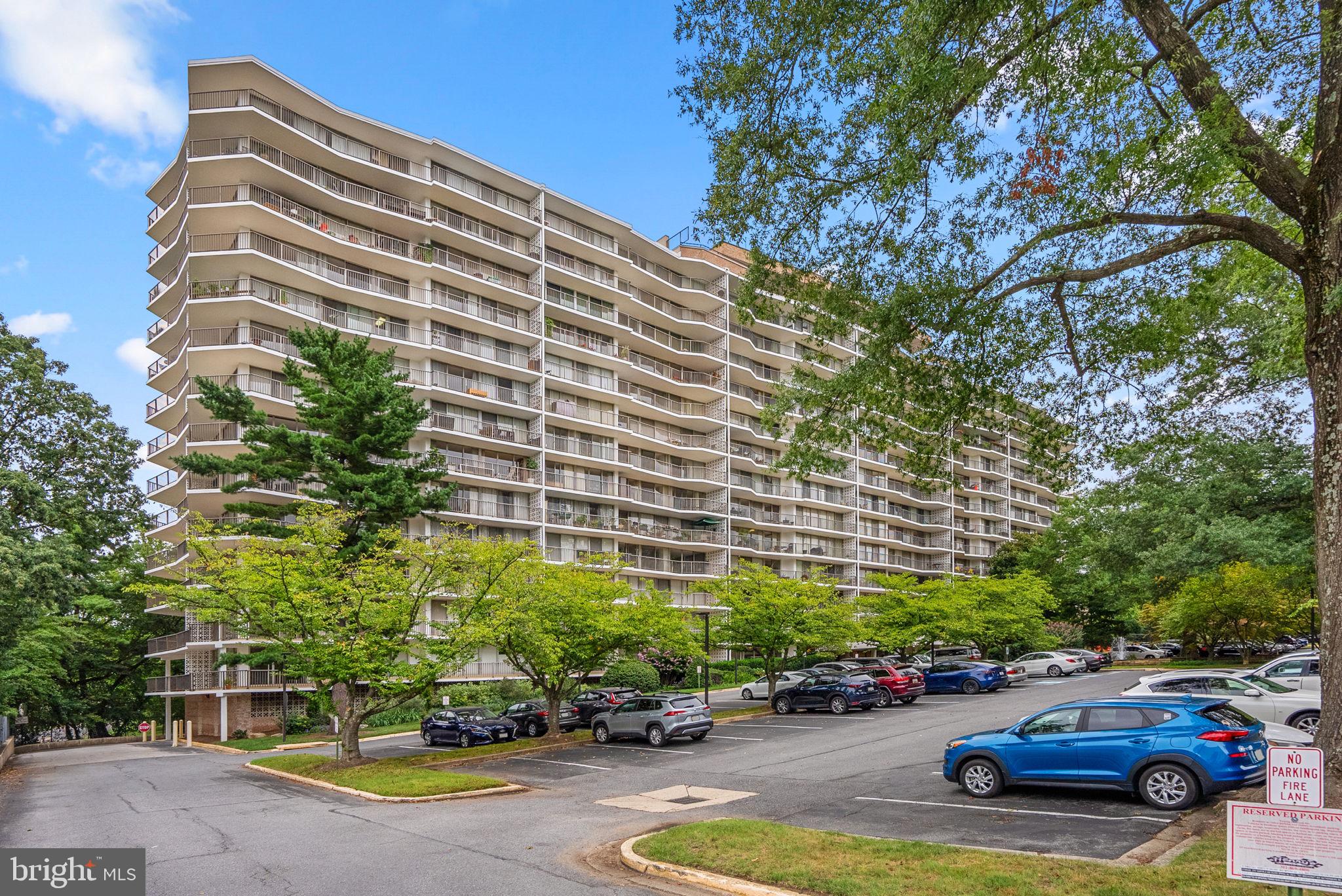 3333 UNIVERSITY BOULEVARD W 902