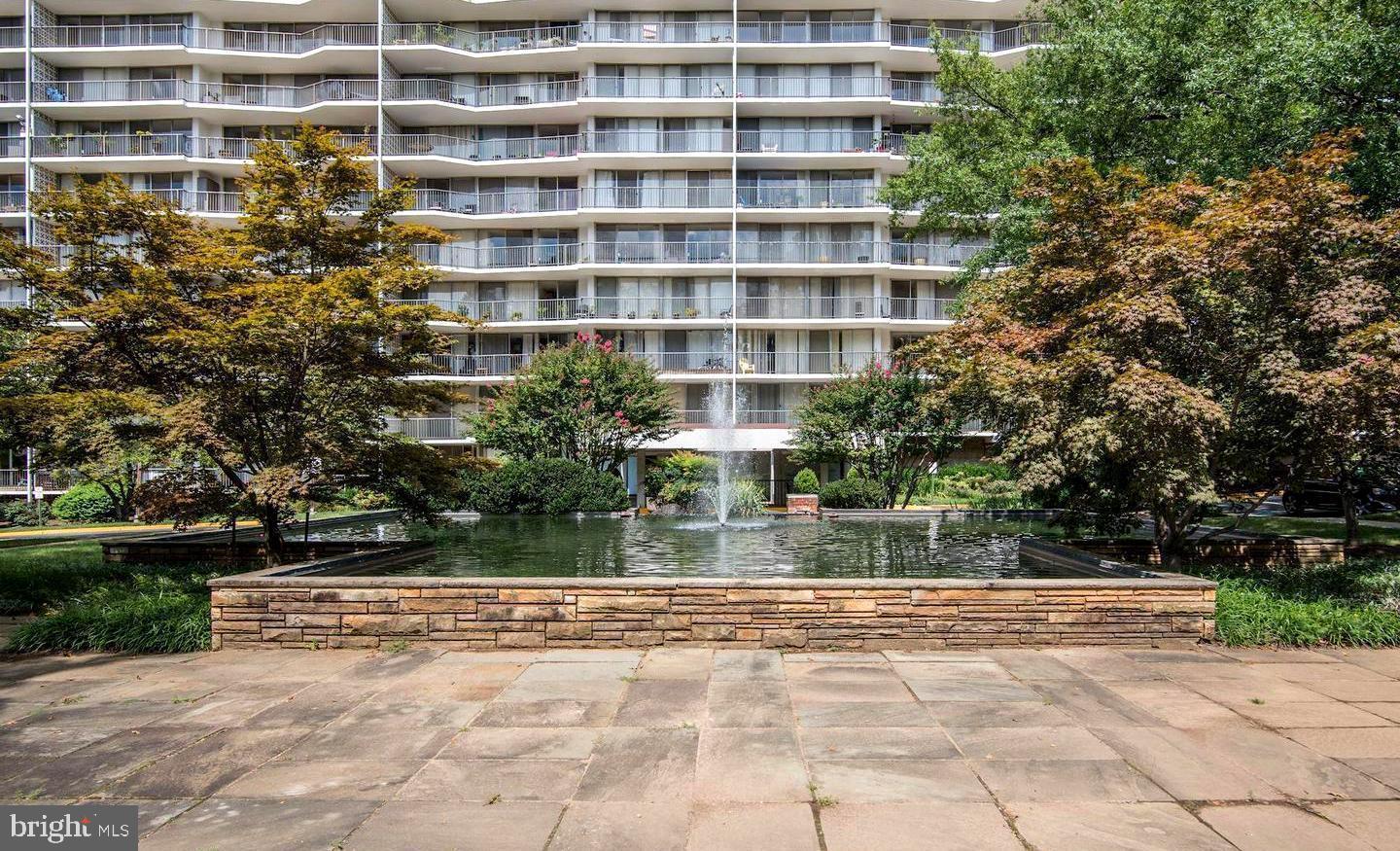 3333 UNIVERSITY BOULEVARD W 902