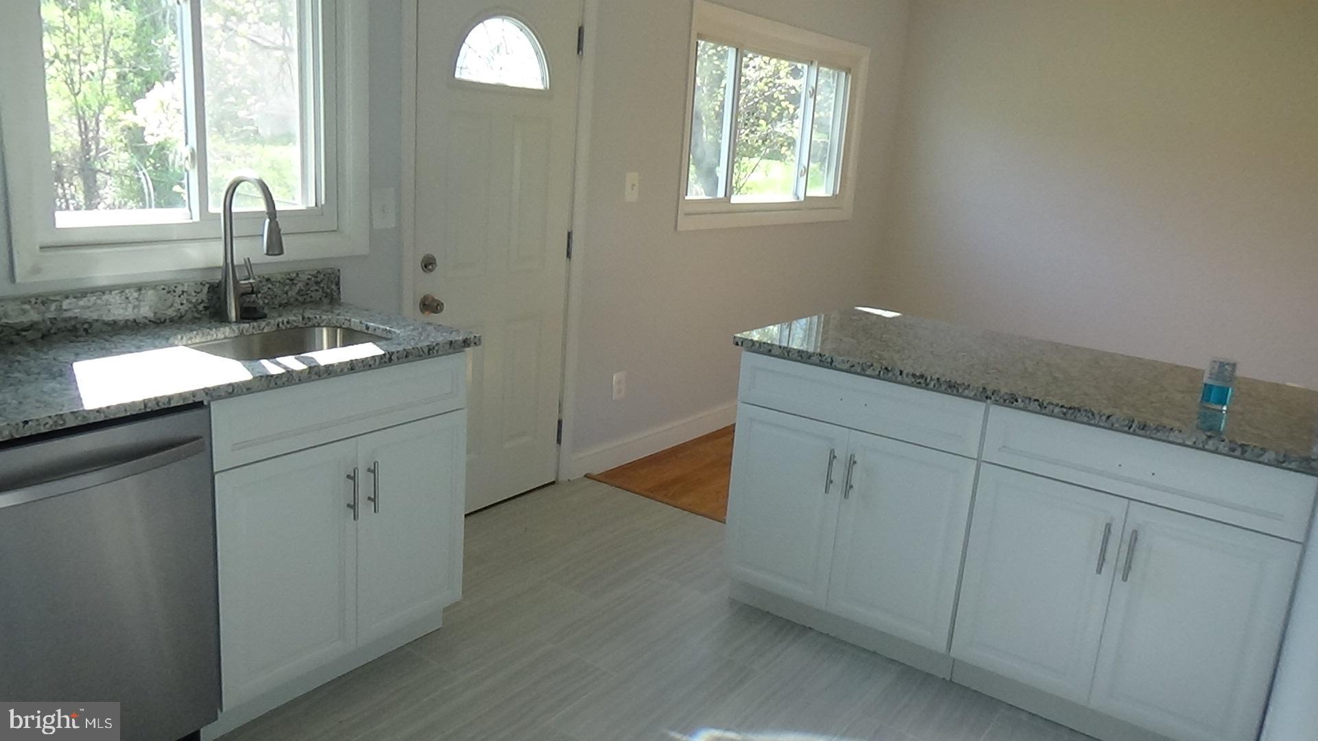 SKYLINE - Residential Lease