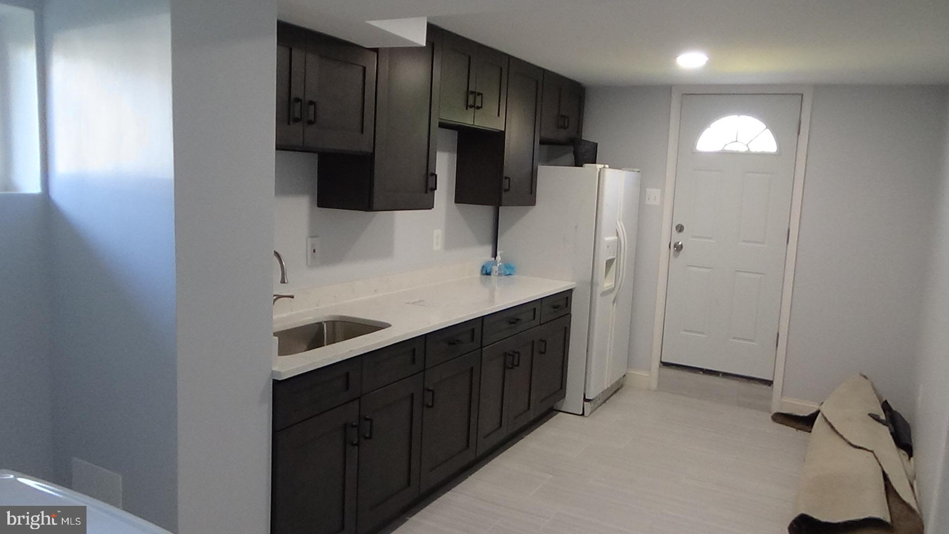 SKYLINE - Residential Lease